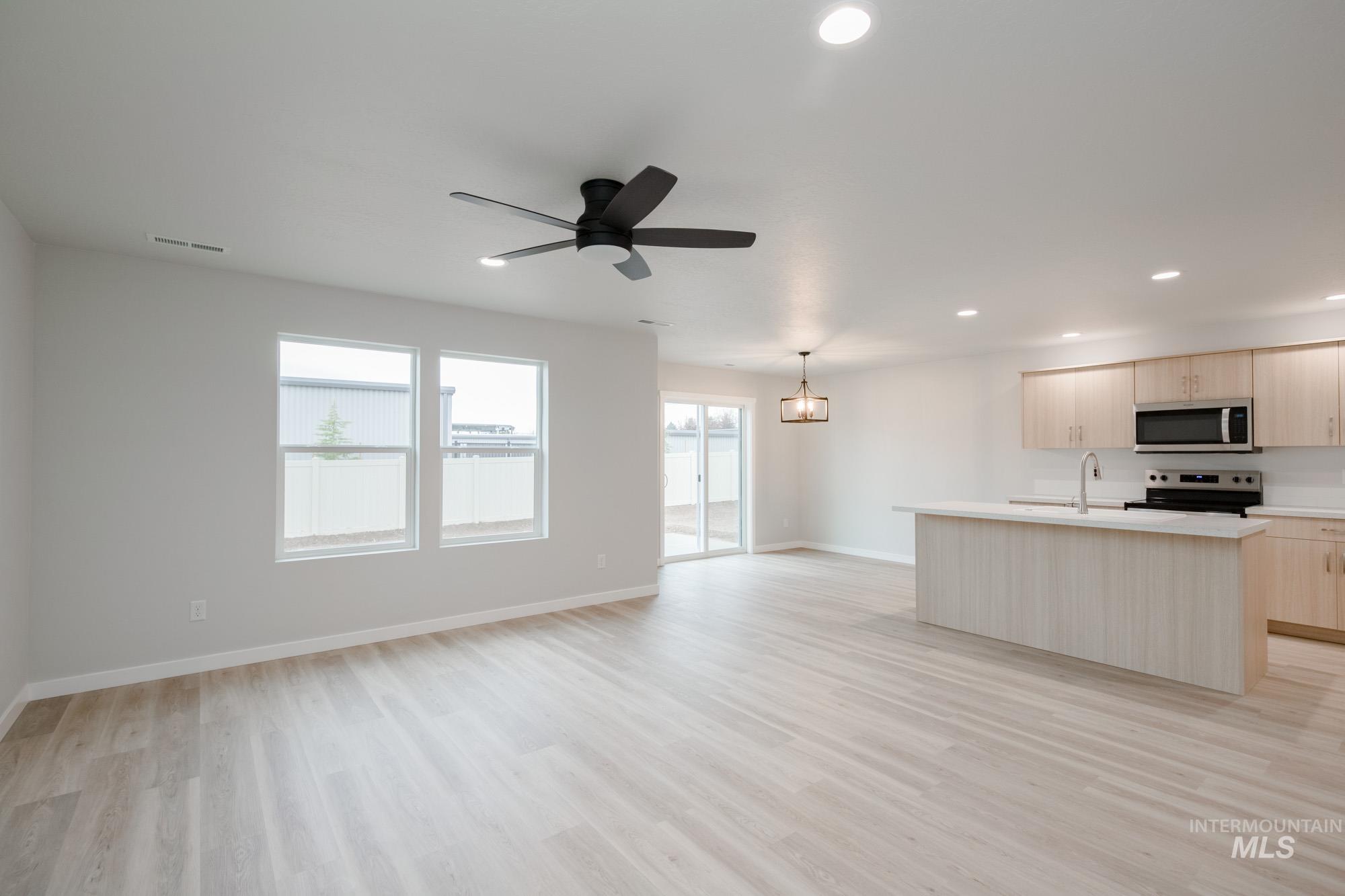 2550 W Fallon Lp, Nampa, Idaho 83651, 3 Bedrooms, 2.5 Bathrooms, Residential For Sale, Price $394,990, 98968413