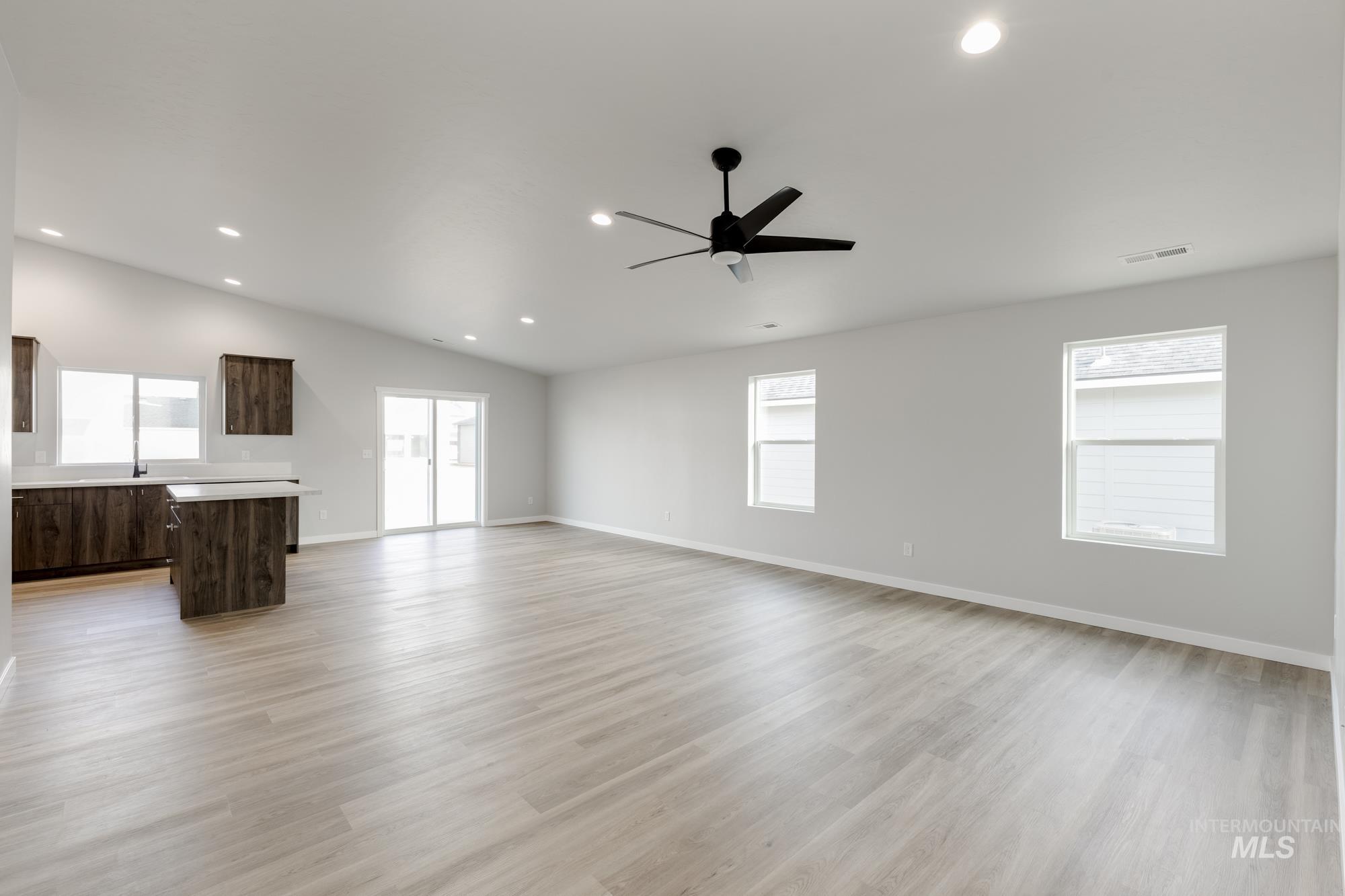 3770 E Syracuse St, Nampa, Idaho 83686, 4 Bedrooms, 2 Bathrooms, Residential For Sale, Price $415,990,MLS 98968417