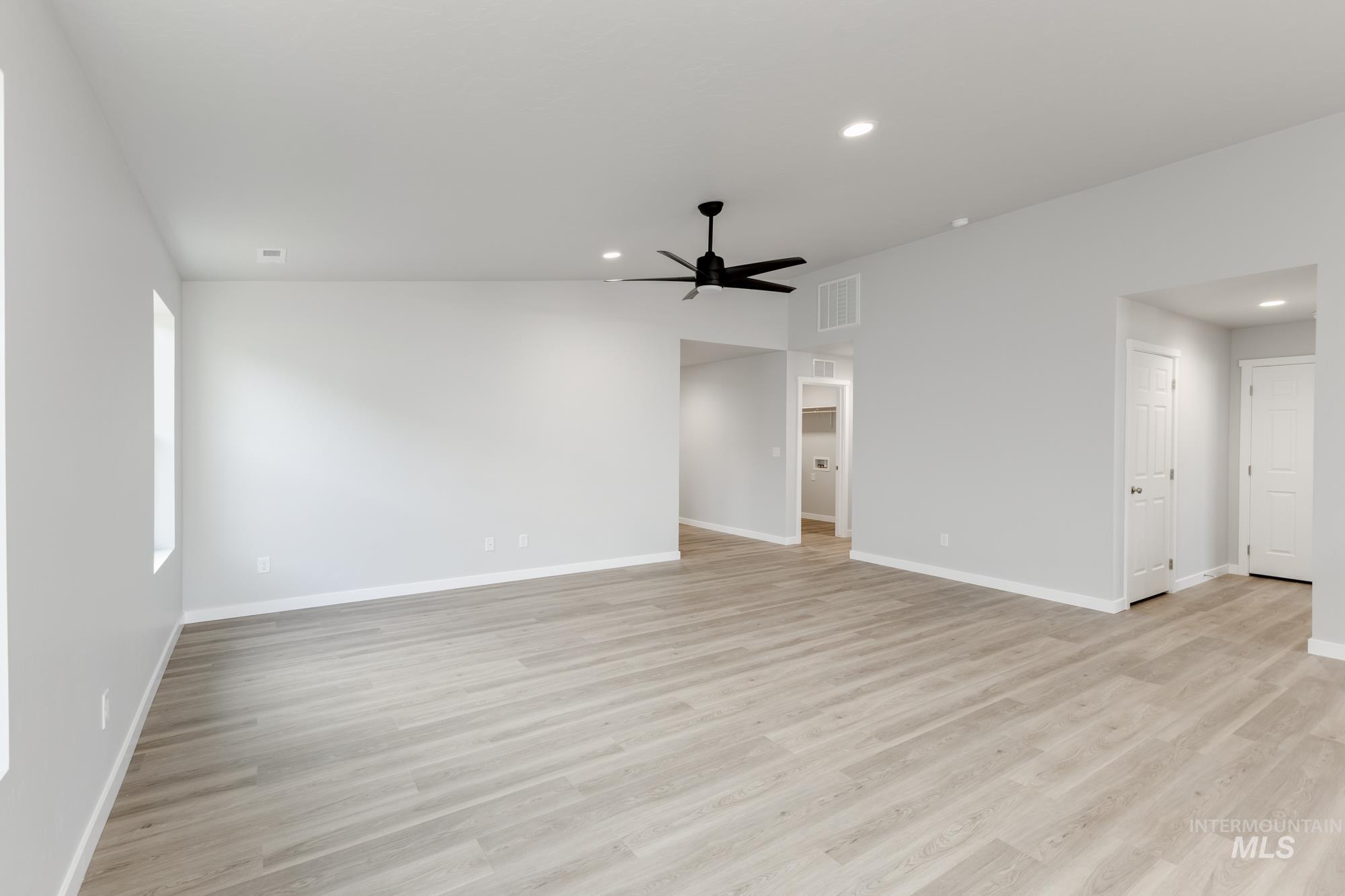 3770 E Syracuse St, Nampa, Idaho 83686, 4 Bedrooms, 2 Bathrooms, Residential For Sale, Price $415,990,MLS 98968417