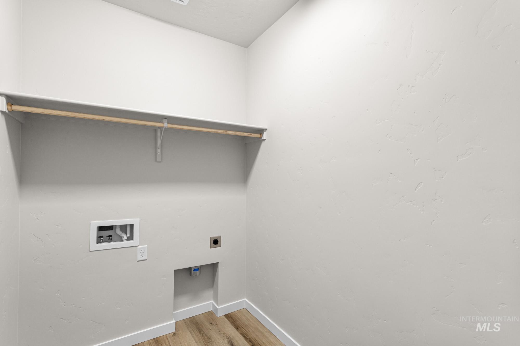 3823 E Jamestown Dr, Nampa, Idaho 83686, 4 Bedrooms, 2 Bathrooms, Residential For Sale, Price $489,990,MLS 98968420