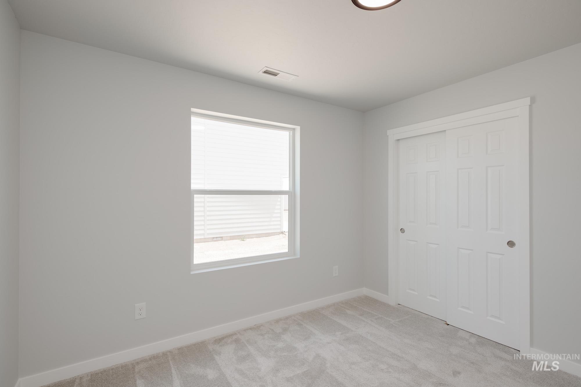 3823 E Jamestown Dr, Nampa, Idaho 83686, 4 Bedrooms, 2 Bathrooms, Residential For Sale, Price $489,990,MLS 98968420