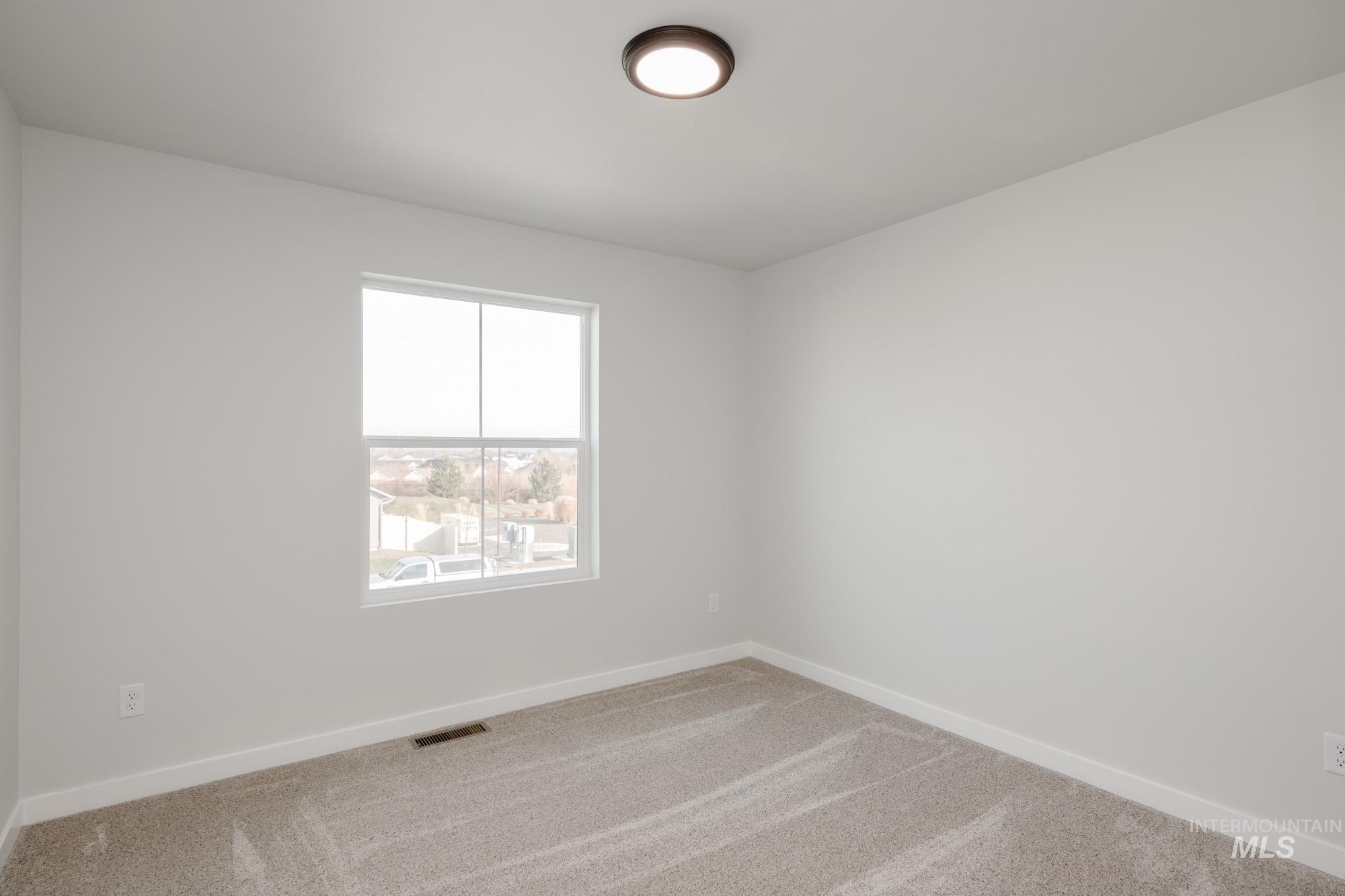 3895 E Jamestown Dr, Nampa, Idaho 83686, 5 Bedrooms, 3 Bathrooms, Residential For Sale, Price $484,990,MLS 98968421