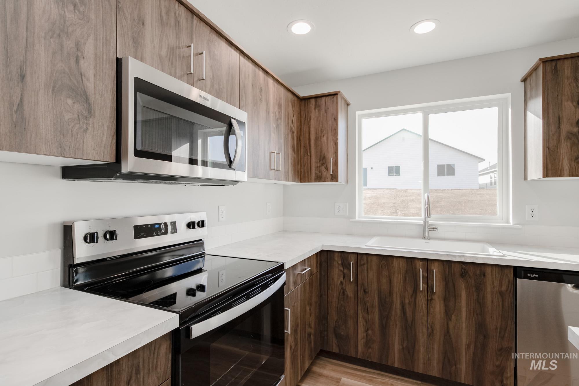 3895 E Jamestown Dr, Nampa, Idaho 83686, 5 Bedrooms, 3 Bathrooms, Residential For Sale, Price $484,990,MLS 98968421