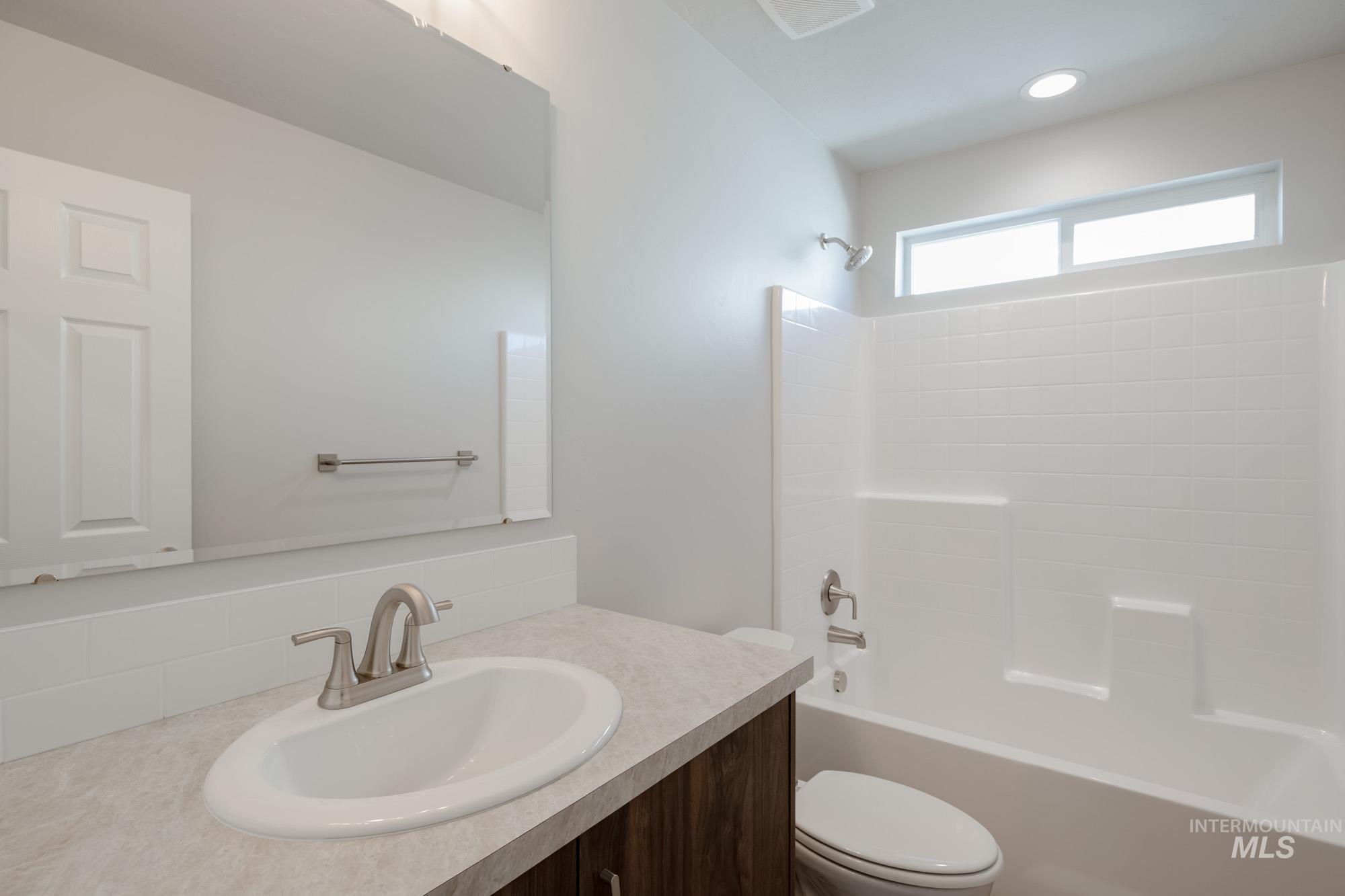 3019 S Maple Ranch Way, Nampa, Idaho 83686, 3 Bedrooms, 2.5 Bathrooms, Residential For Sale, Price $403,990,MLS 98968423