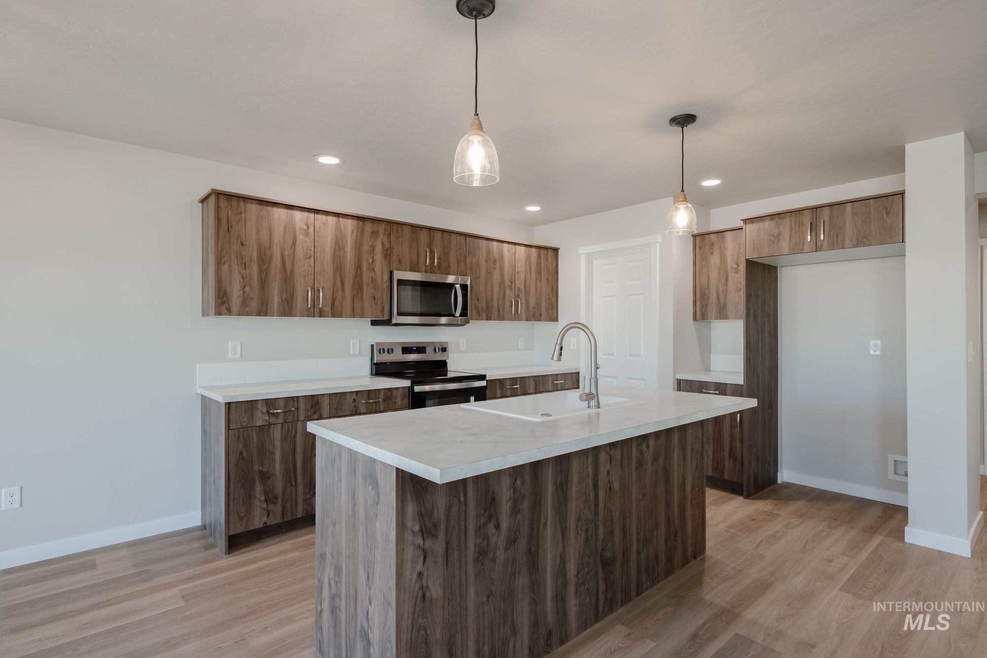 3019 S Maple Ranch Way, Nampa, Idaho 83686, 3 Bedrooms, 2.5 Bathrooms, Residential For Sale, Price $403,990, 98968423