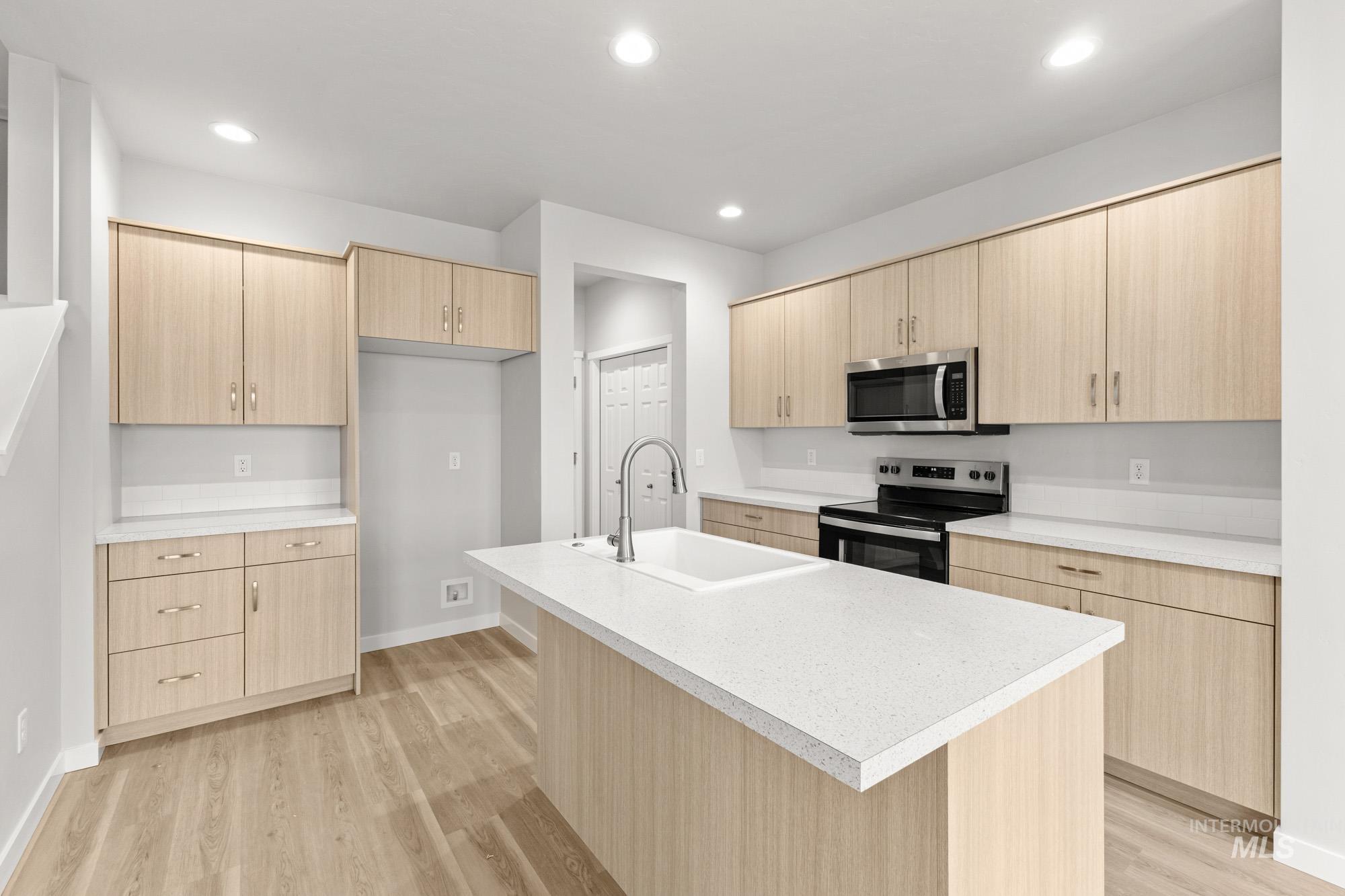 3033 S Maple Ranch Way, Nampa, Idaho 83686, 3 Bedrooms, 2.5 Bathrooms, Residential For Sale, Price $414,990,MLS 98968424