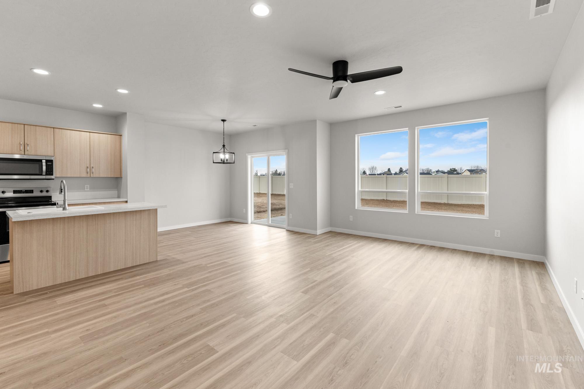 3033 S Maple Ranch Way, Nampa, Idaho 83686, 3 Bedrooms, 2.5 Bathrooms, Residential For Sale, Price $414,990, 98968424