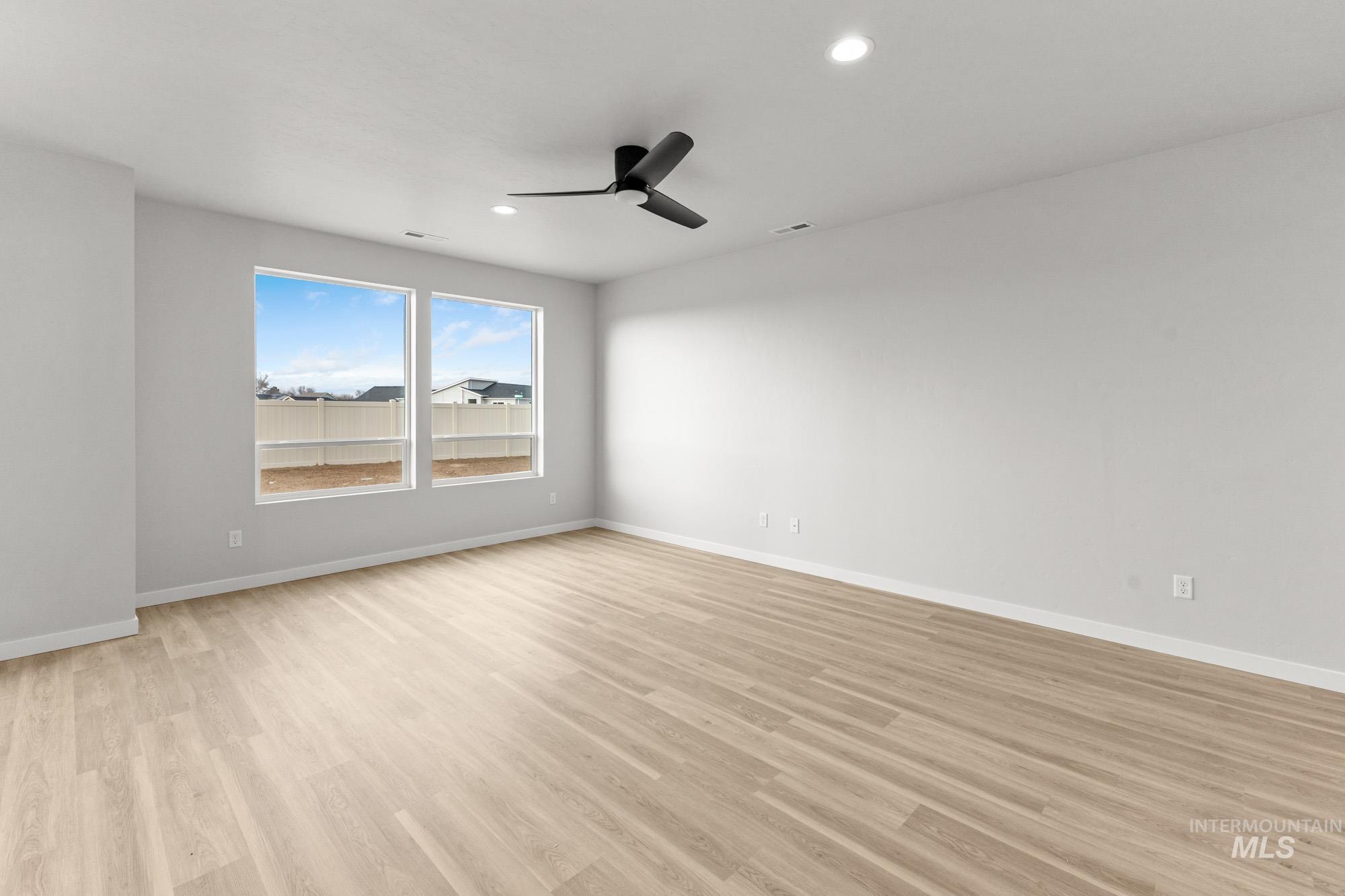 3033 S Maple Ranch Way, Nampa, Idaho 83686, 3 Bedrooms, 2.5 Bathrooms, Residential For Sale, Price $414,990,MLS 98968424