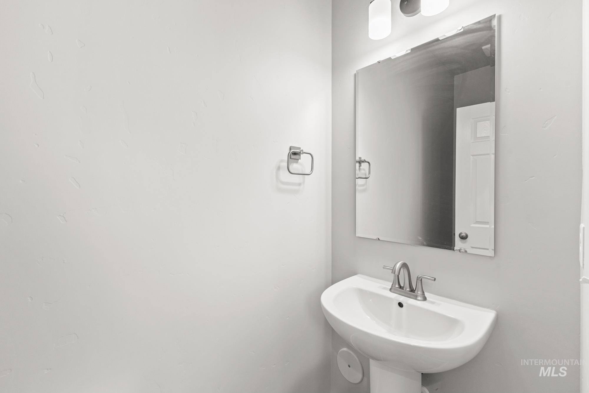 3033 S Maple Ranch Way, Nampa, Idaho 83686, 3 Bedrooms, 2.5 Bathrooms, Residential For Sale, Price $414,990,MLS 98968424