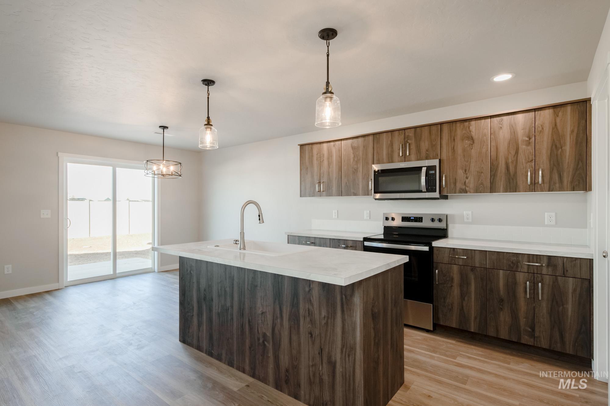 3061 S Maple Ranch Way, Nampa, Idaho 83687, 3 Bedrooms, 2.5 Bathrooms, Residential For Sale, Price $424,990,MLS 98968426