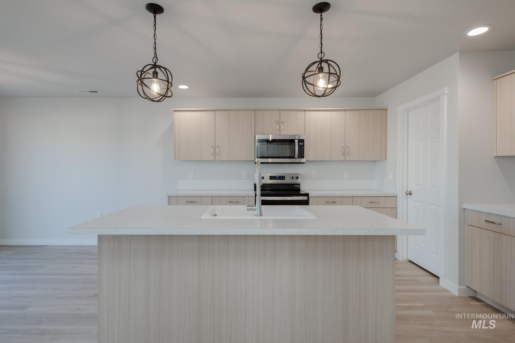 3075 S Maple Ranch Way, Nampa, Idaho 83686, 3 Bedrooms, 2.5 Bathrooms, Residential For Sale, Price $402,990,MLS 98968427