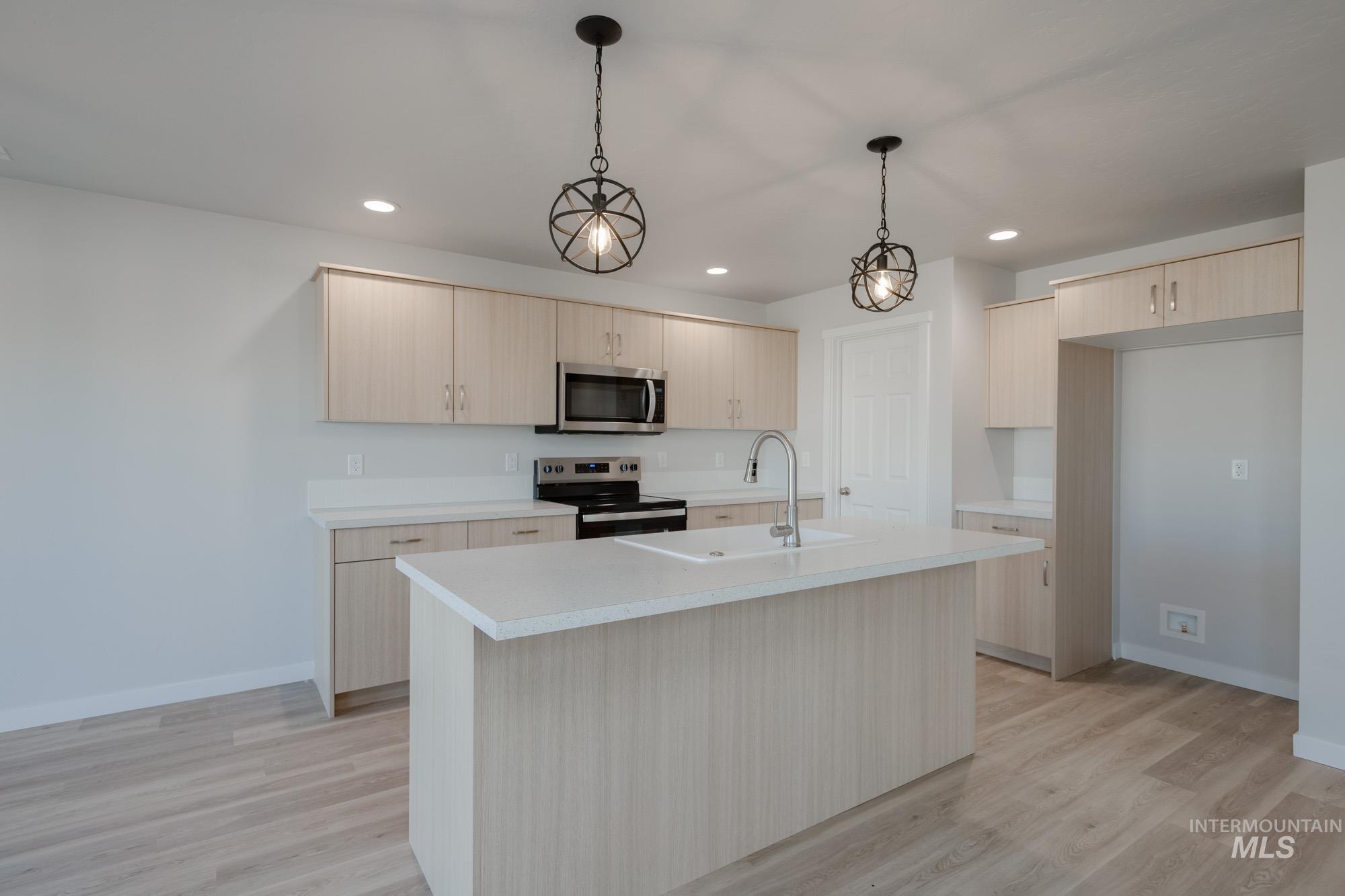 3075 S Maple Ranch Way, Nampa, Idaho 83686, 3 Bedrooms, 2.5 Bathrooms, Residential For Sale, Price $402,990,MLS 98968427