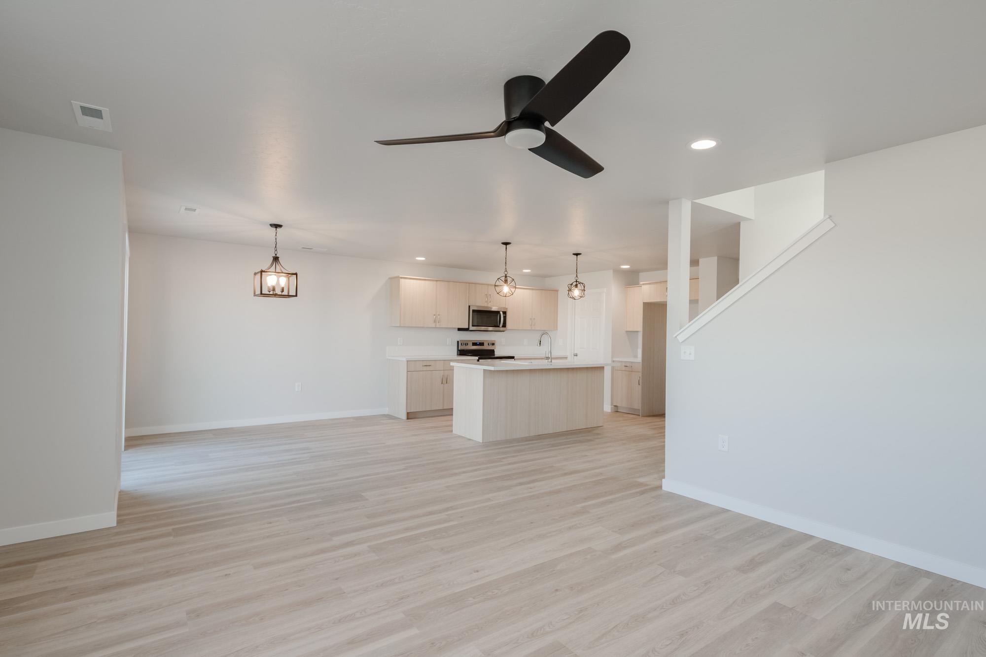 3075 S Maple Ranch Way, Nampa, Idaho 83686, 3 Bedrooms, 2.5 Bathrooms, Residential For Sale, Price $402,990,MLS 98968427