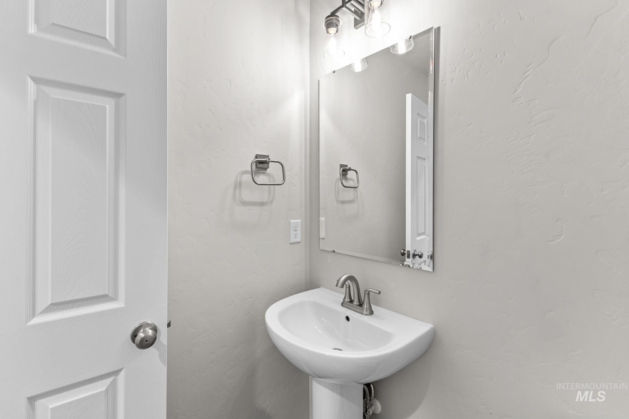 3190 S Maple Ranch Way, Nampa, Idaho 83686, 4 Bedrooms, 2.5 Bathrooms, Residential For Sale, Price $451,990,MLS 98968428