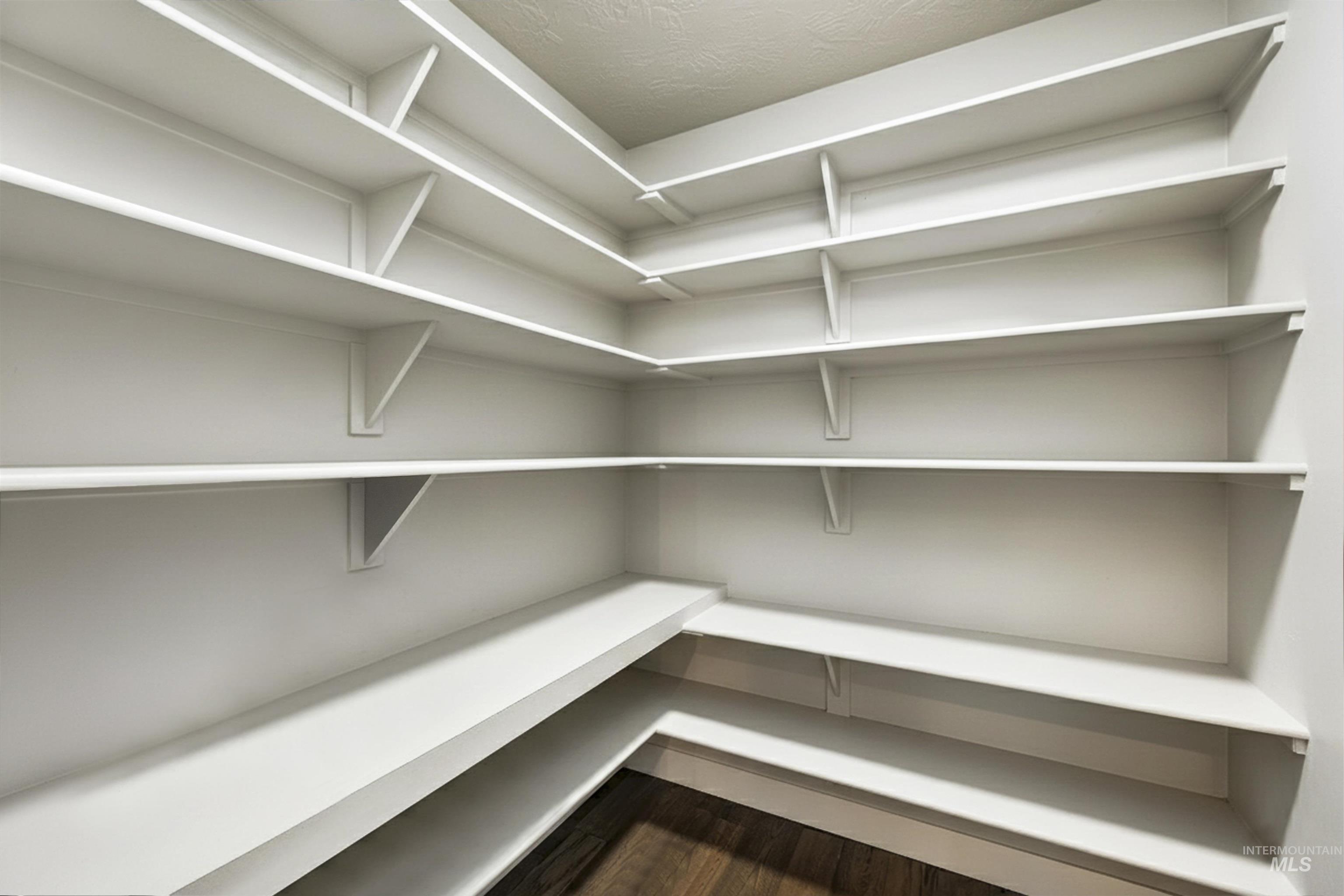 3303 W Crossley Lane, Eagle, Idaho 83616, 3 Bedrooms, 2 Bathrooms, Residential For Sale, Price $535,000,MLS 98968430