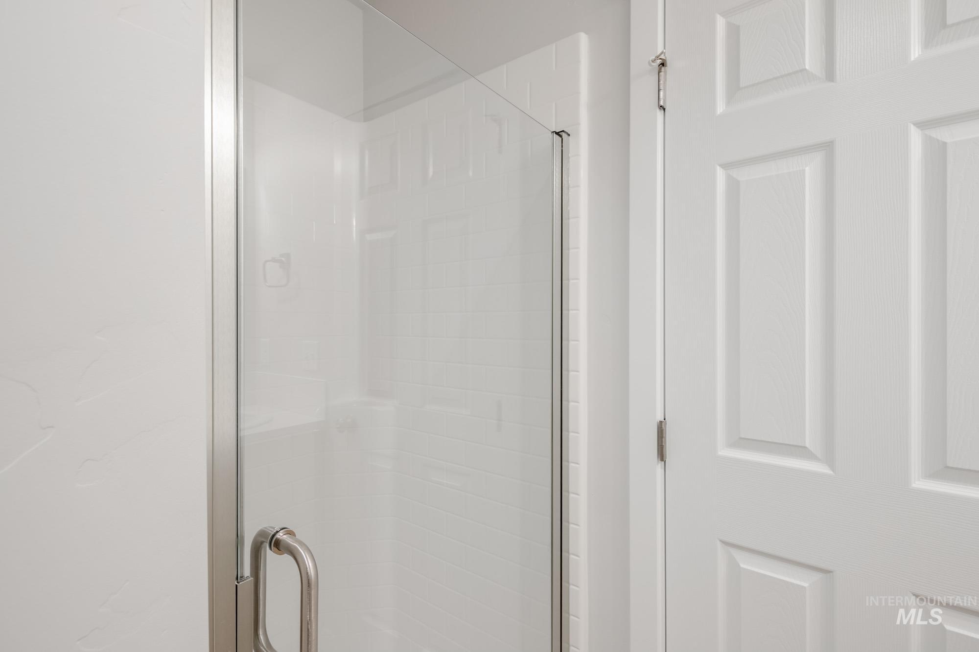 3230 S Maple Ranch Way, Nampa, Idaho 83686, 5 Bedrooms, 3 Bathrooms, Residential For Sale, Price $474,990, 98968431