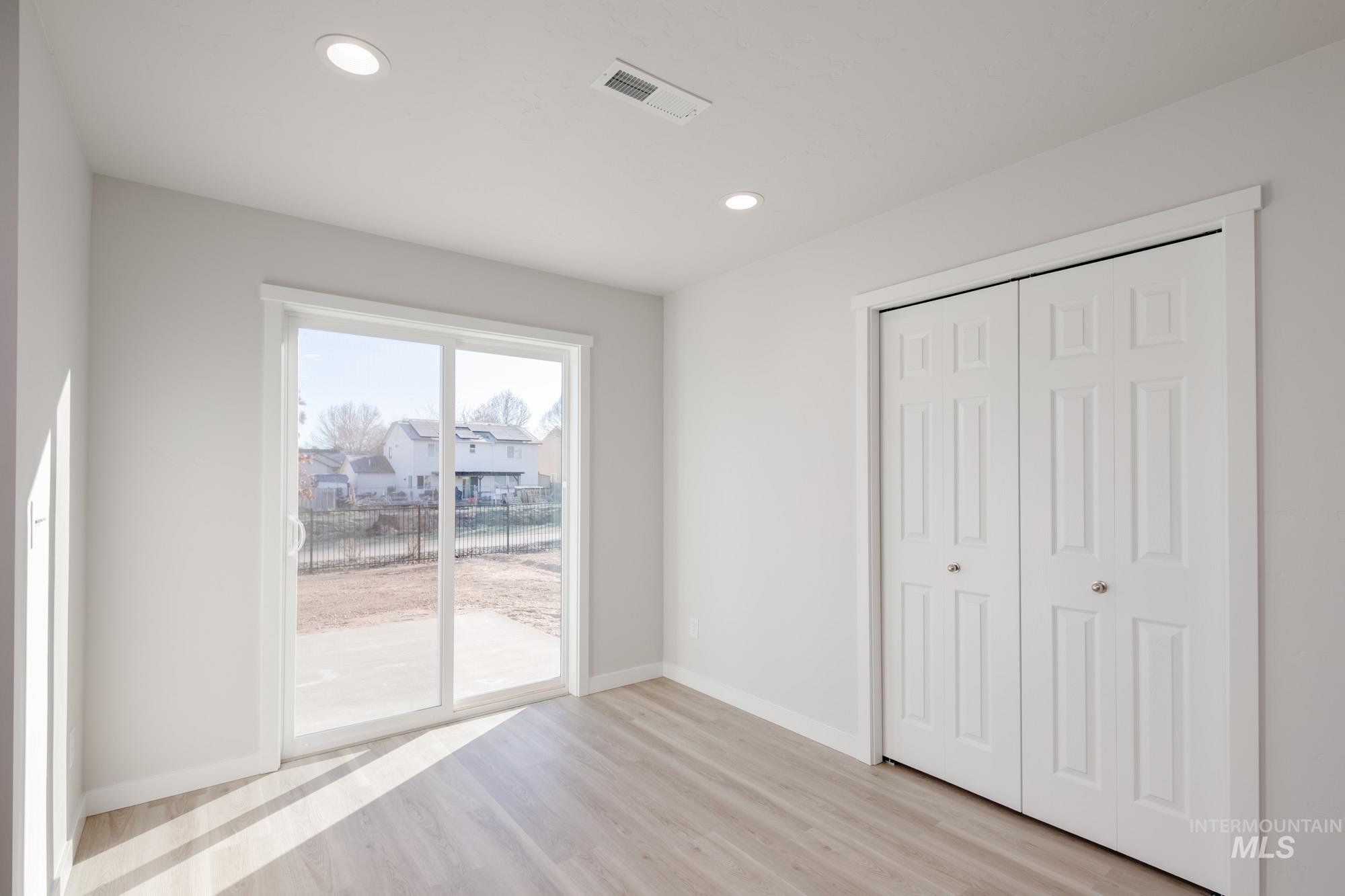 3230 S Maple Ranch Way, Nampa, Idaho 83686, 5 Bedrooms, 3 Bathrooms, Residential For Sale, Price $474,990, 98968431