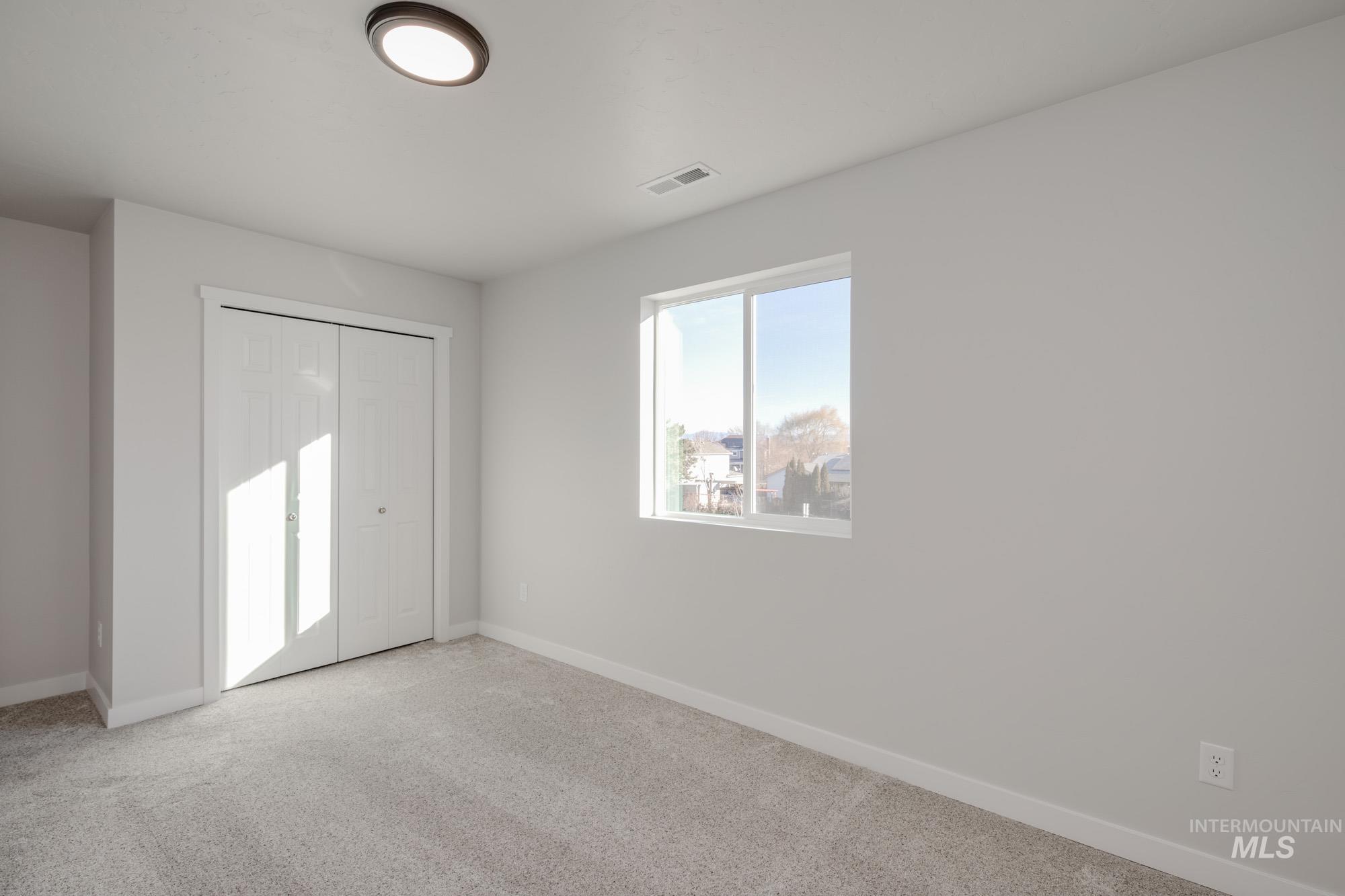 3230 S Maple Ranch Way, Nampa, Idaho 83686, 5 Bedrooms, 3 Bathrooms, Residential For Sale, Price $474,990, 98968431