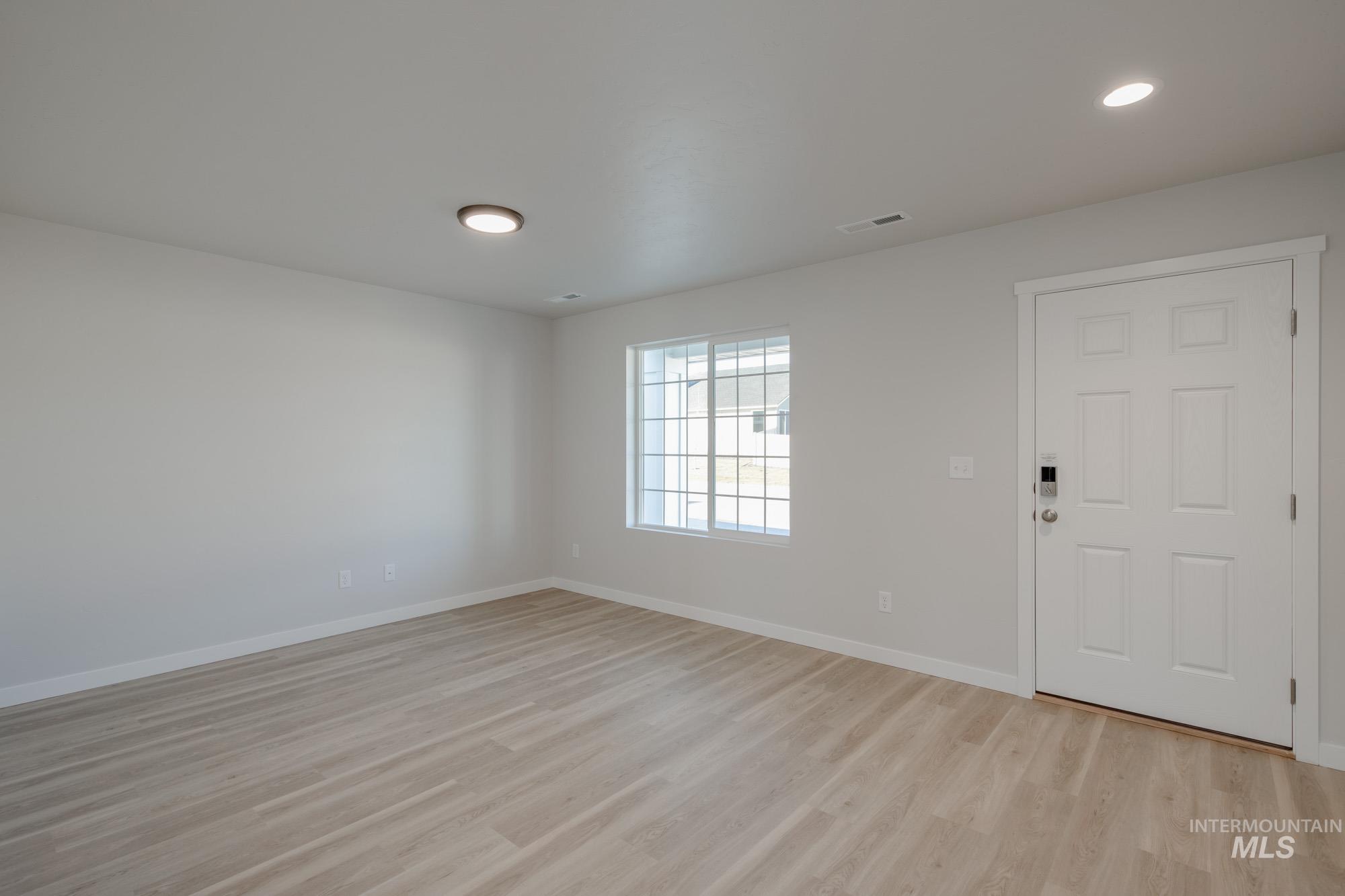 3230 S Maple Ranch Way, Nampa, Idaho 83686, 5 Bedrooms, 3 Bathrooms, Residential For Sale, Price $474,990, 98968431