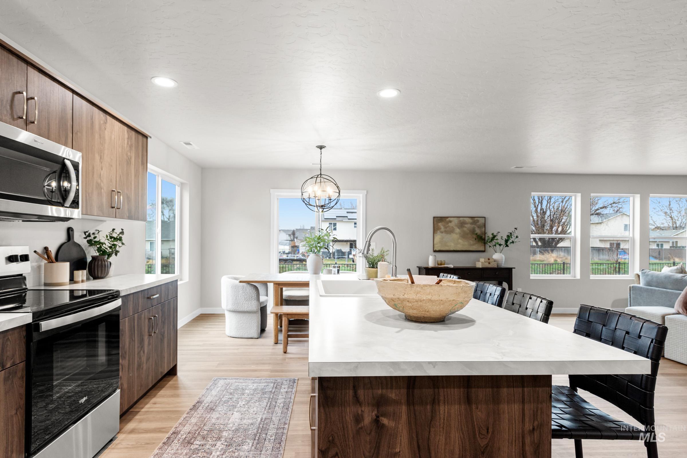 3250 S Maple Ranch Way, Nampa, Idaho 83686, 4 Bedrooms, 3 Bathrooms, Residential For Sale, Price $569,990, 98968432