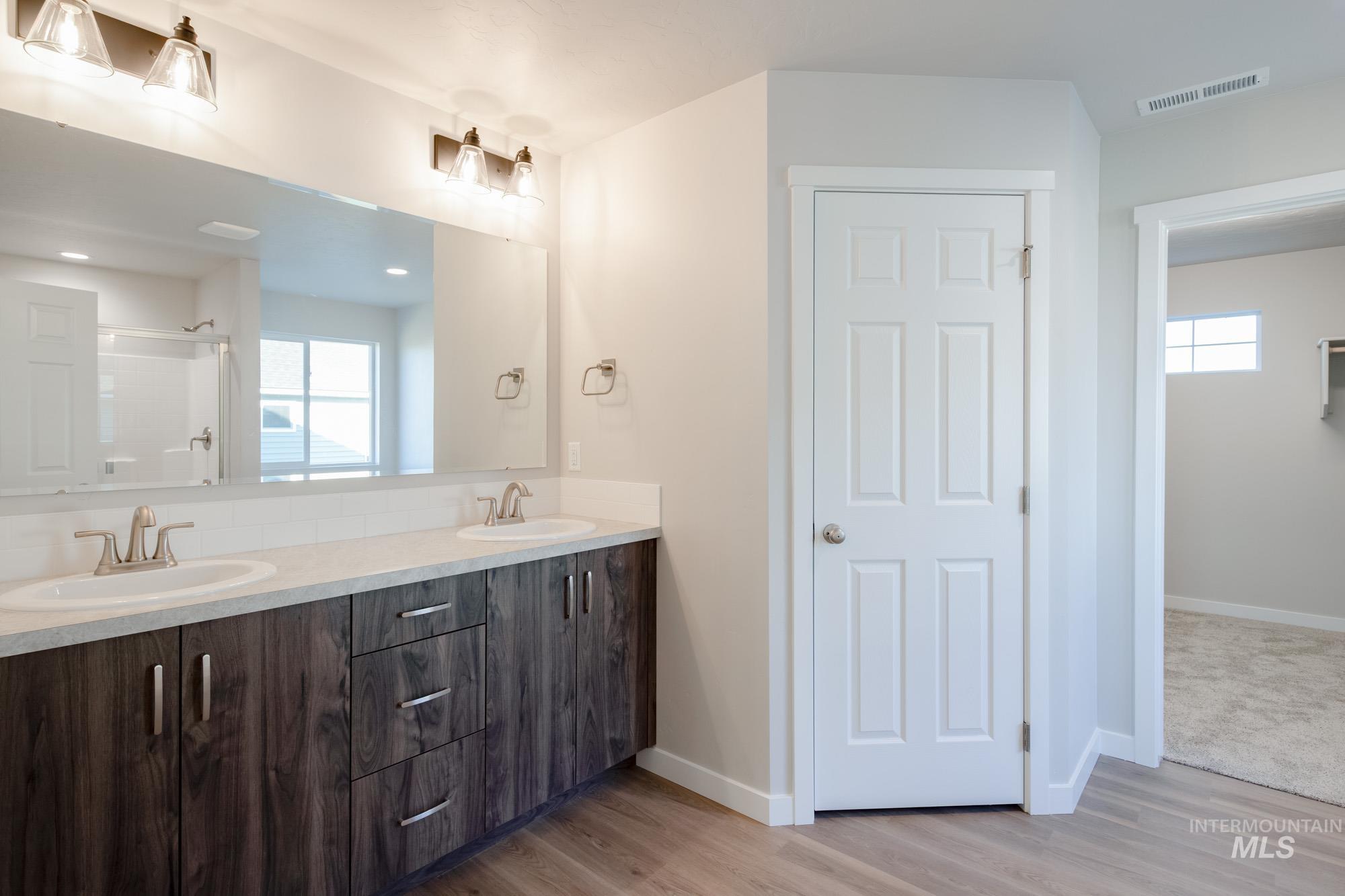 3250 S Maple Ranch Way, Nampa, Idaho 83686, 4 Bedrooms, 3 Bathrooms, Residential For Sale, Price $569,990,MLS 98968432