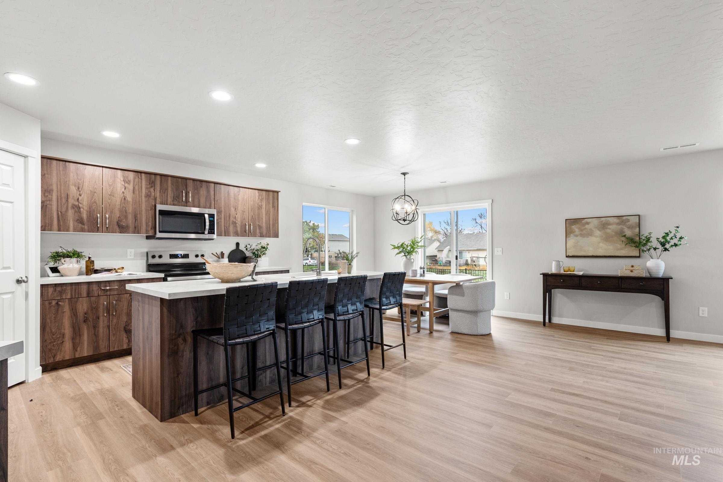 3250 S Maple Ranch Way, Nampa, Idaho 83686, 4 Bedrooms, 3 Bathrooms, Residential For Sale, Price $569,990, 98968432