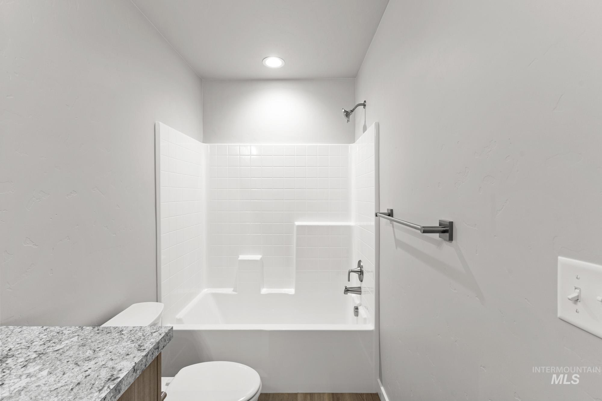 3270 S Maple Ranch Way, Nampa, Idaho 83686, 5 Bedrooms, 3 Bathrooms, Residential For Sale, Price $484,990, 98968433