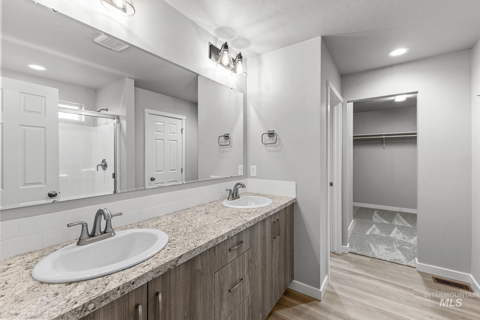 3270 S Maple Ranch Way, Nampa, Idaho 83686, 5 Bedrooms, 3 Bathrooms, Residential For Sale, Price $484,990, 98968433