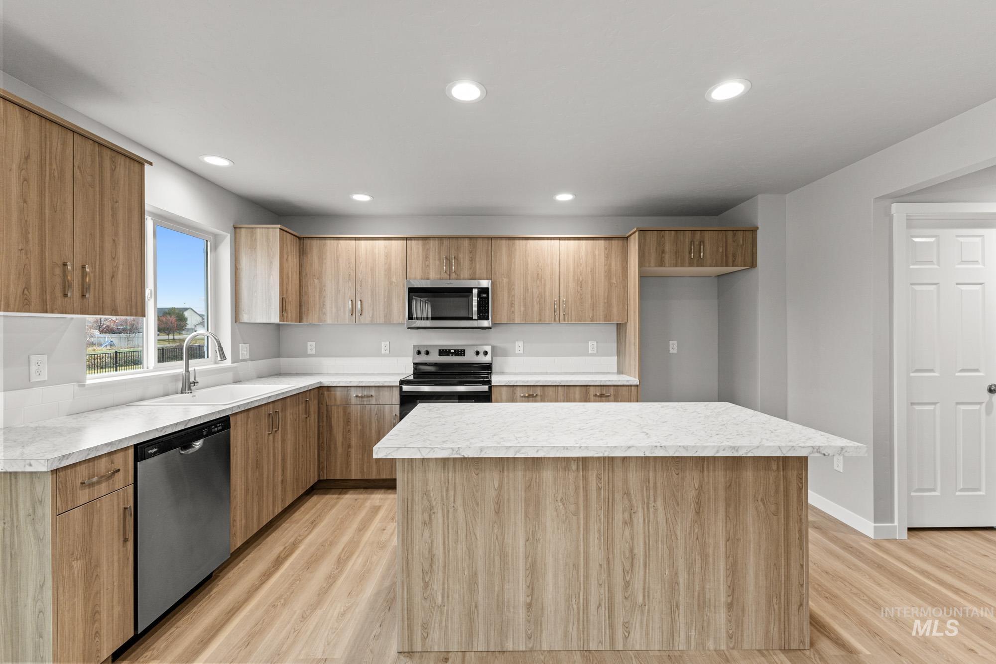 3270 S Maple Ranch Way, Nampa, Idaho 83686, 5 Bedrooms, 3 Bathrooms, Residential For Sale, Price $484,990,MLS 98968433