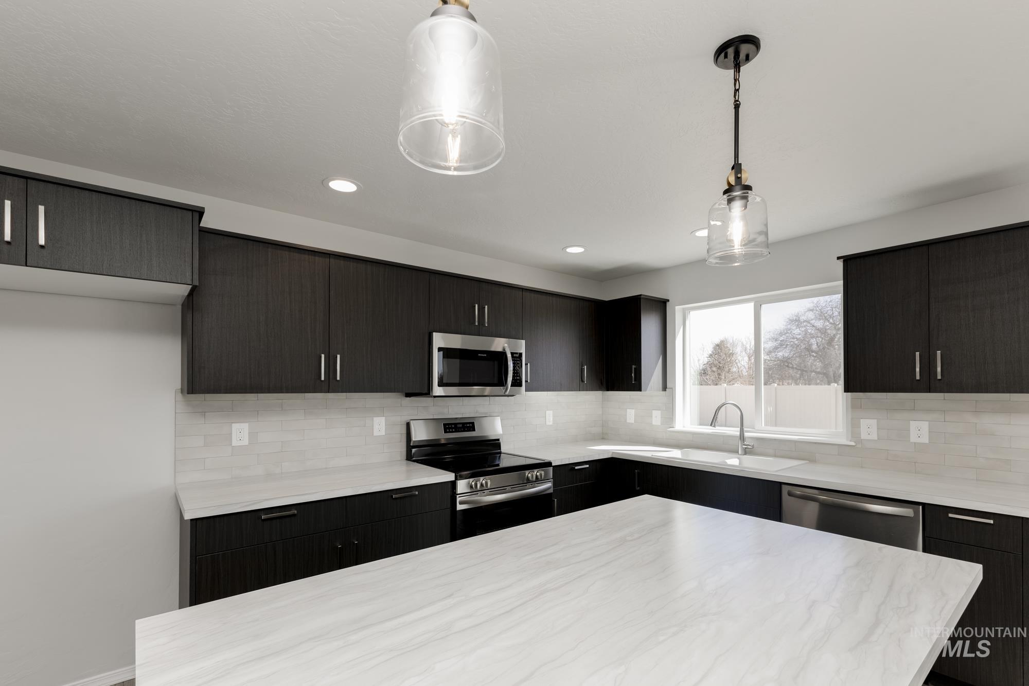 3270 S Maple Ranch Way, Nampa, Idaho 83686, 5 Bedrooms, 3 Bathrooms, Residential For Sale, Price $484,990,MLS 98968433