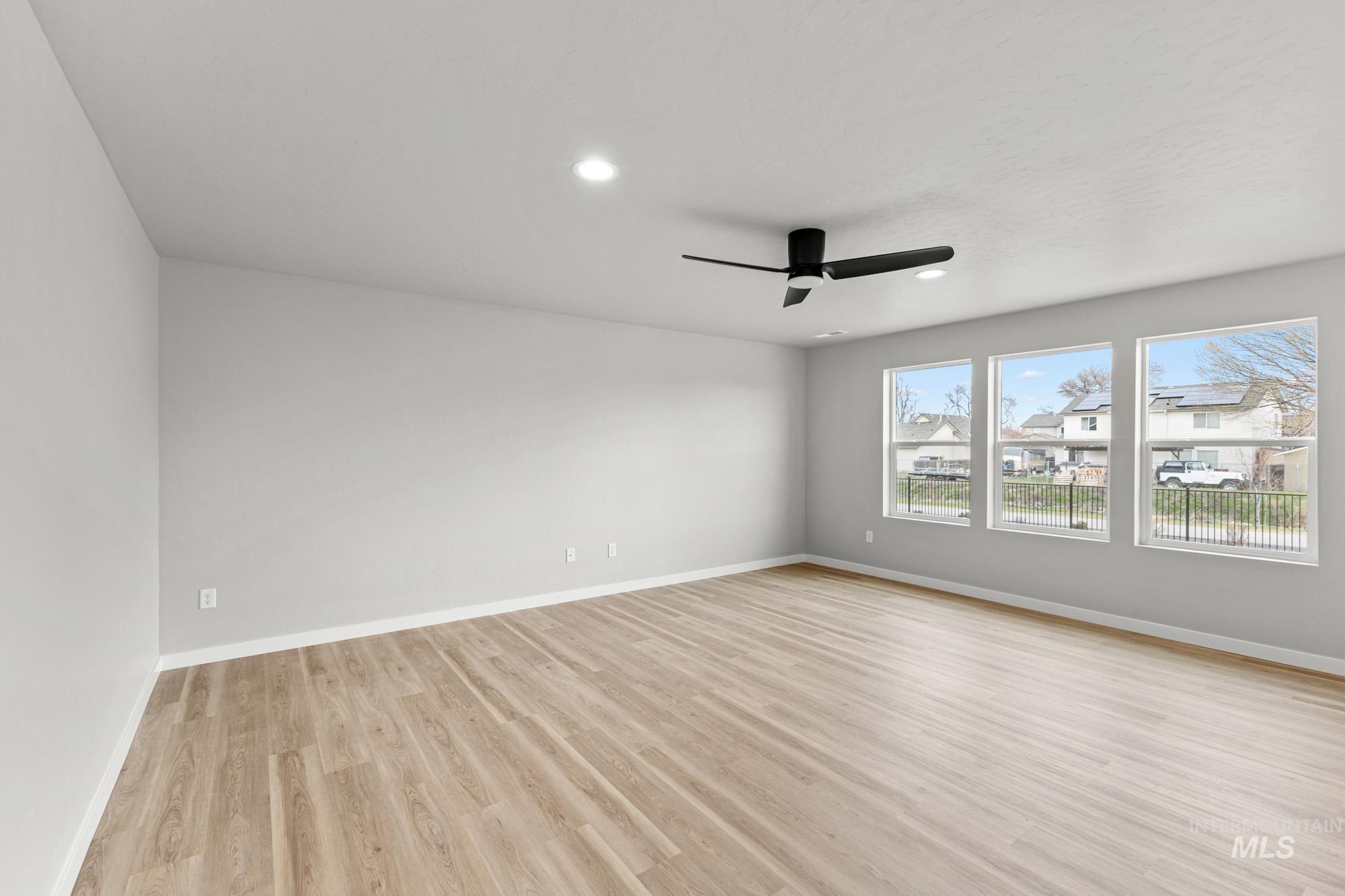 3270 S Maple Ranch Way, Nampa, Idaho 83686, 5 Bedrooms, 3 Bathrooms, Residential For Sale, Price $484,990,MLS 98968433