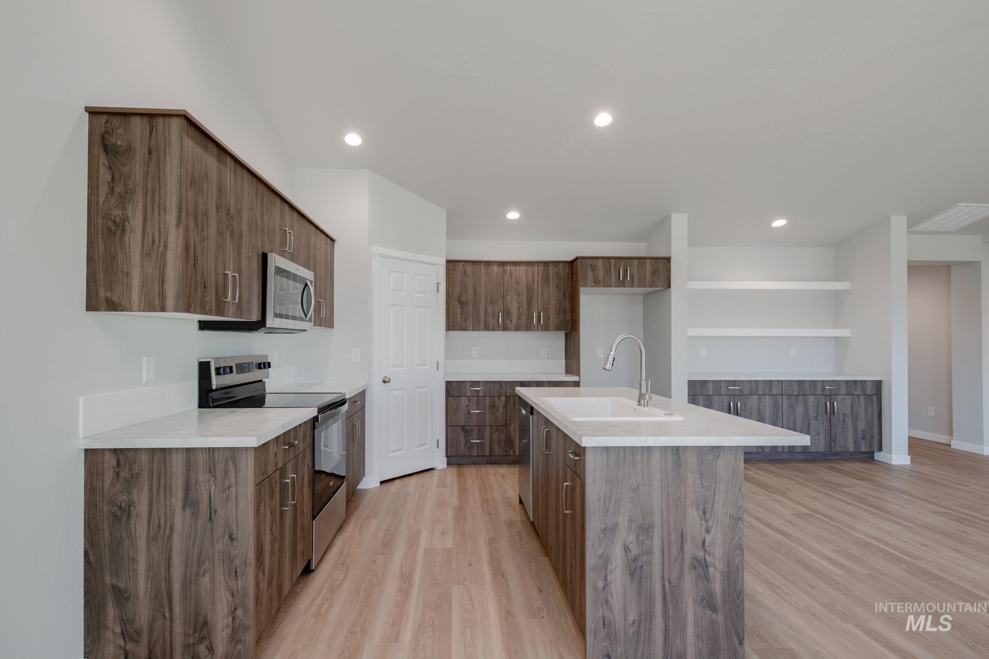 3290 S Maple Ranch Way, Nampa, Idaho 83686, 4 Bedrooms, 2 Bathrooms, Residential For Sale, Price $429,990,MLS 98968434