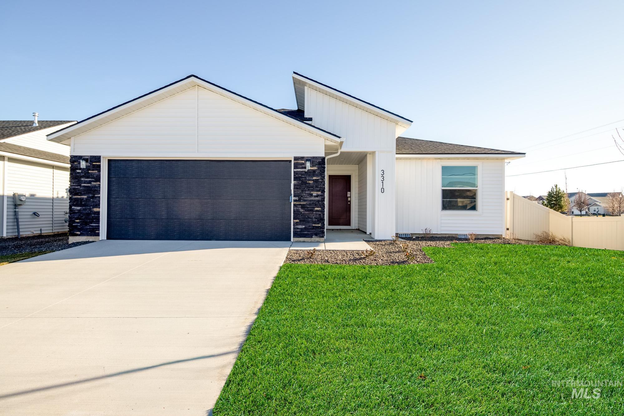 3310 S Maple Ranch Way, Nampa, Idaho 83686, 3 Bedrooms, 2 Bathrooms, Residential For Sale, Price $414,990,MLS 98968435