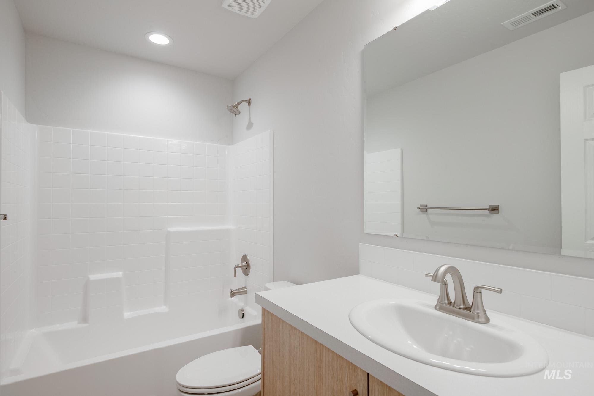 3451 E Red Maple Ct, Nampa, Idaho 83686, 4 Bedrooms, 2 Bathrooms, Residential For Sale, Price $434,990,MLS 98968436