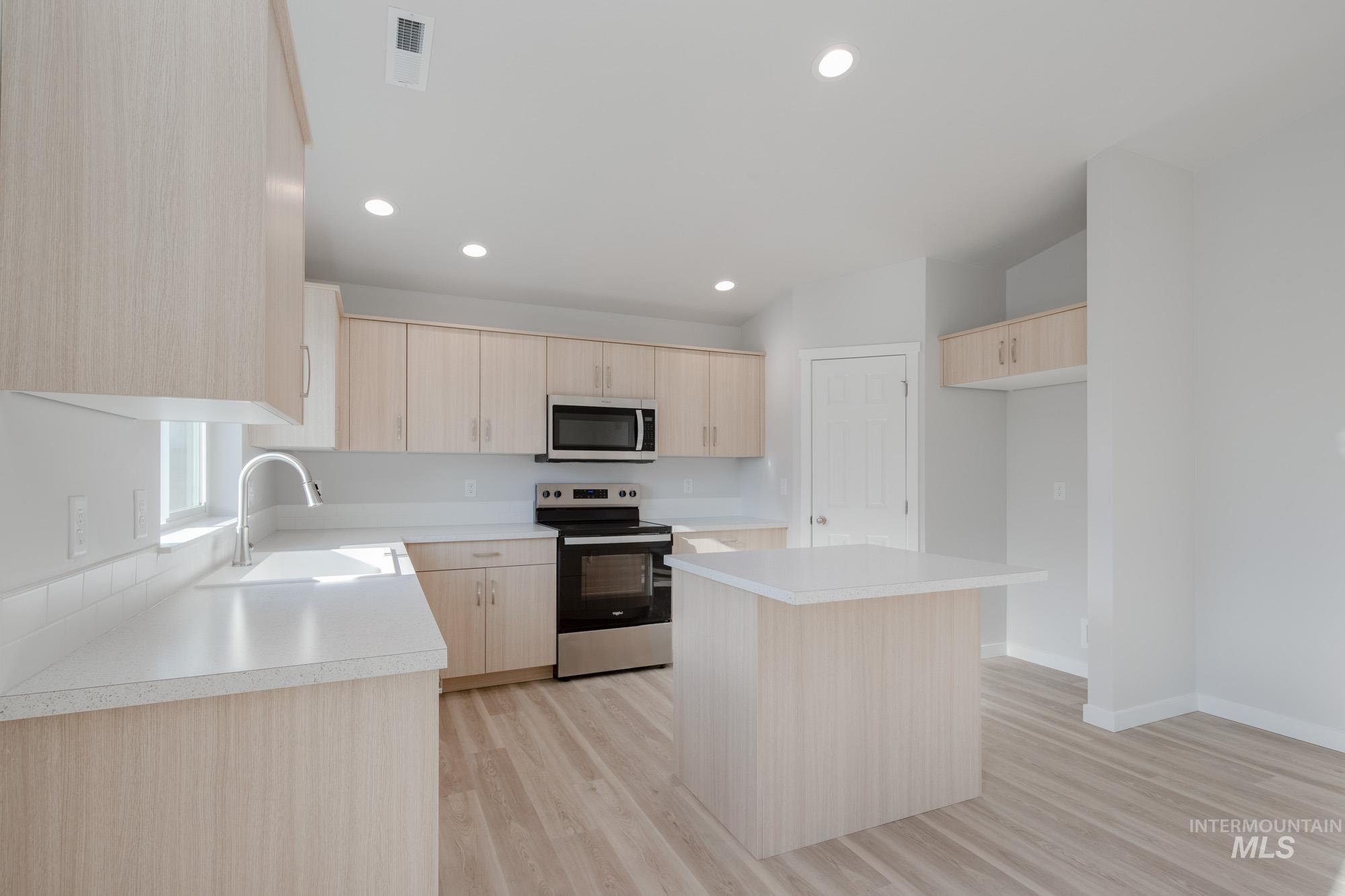 3451 E Red Maple Ct, Nampa, Idaho 83686, 4 Bedrooms, 2 Bathrooms, Residential For Sale, Price $434,990,MLS 98968436