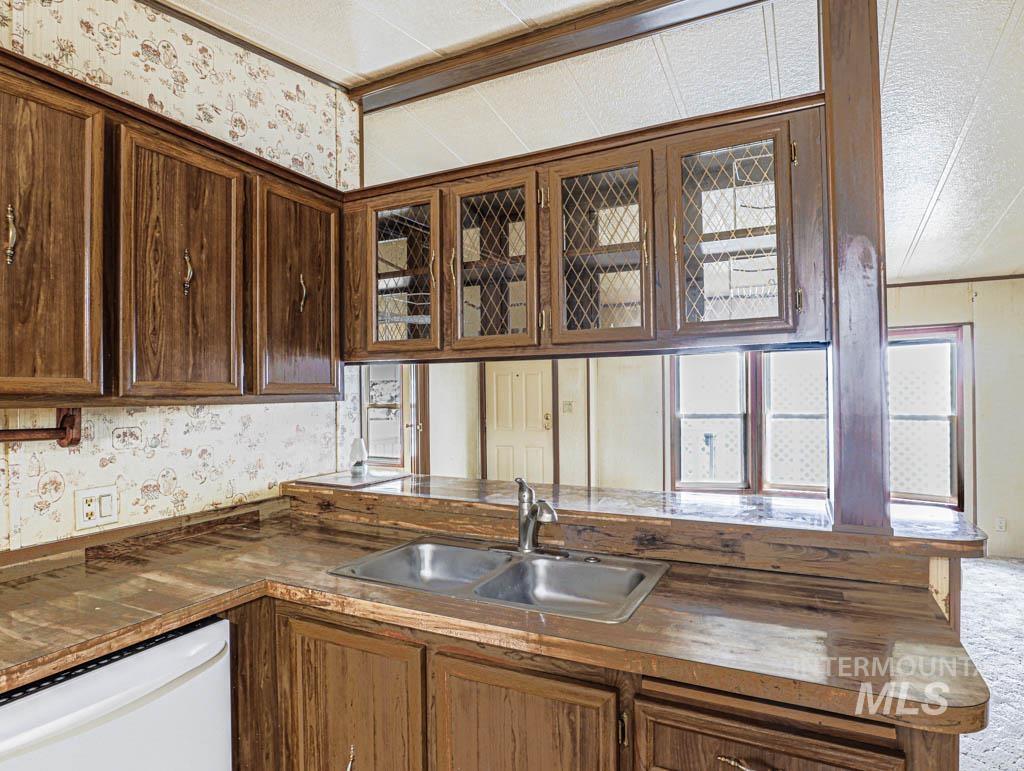 25 Freedom Dr., Ontario, Oregon 97914-0000, 3 Bedrooms, 2 Bathrooms, Residential For Sale, Price $99,000,MLS 98968438