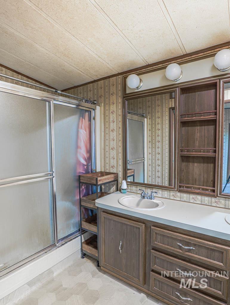 25 Freedom Dr., Ontario, Oregon 97914-0000, 3 Bedrooms, 2 Bathrooms, Residential For Sale, Price $99,000,MLS 98968438