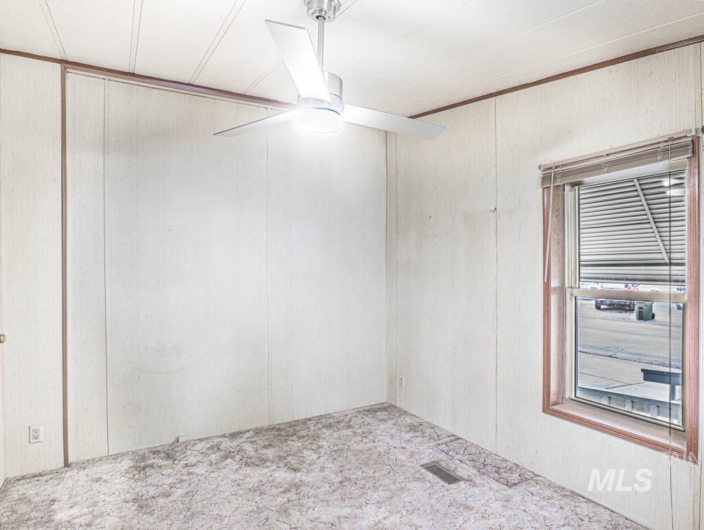 25 Freedom Dr., Ontario, Oregon 97914-0000, 3 Bedrooms, 2 Bathrooms, Residential For Sale, Price $99,000,MLS 98968438