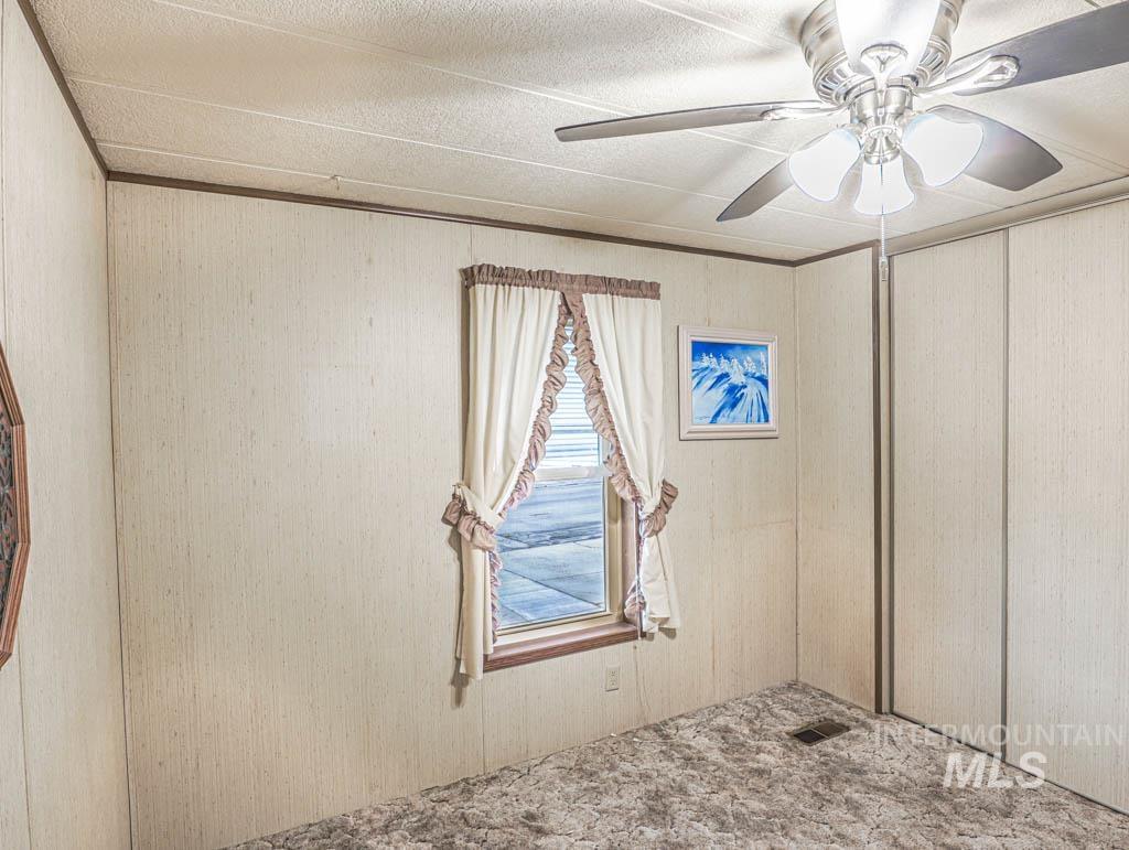 25 Freedom Dr., Ontario, Oregon 97914-0000, 3 Bedrooms, 2 Bathrooms, Residential For Sale, Price $99,000,MLS 98968438