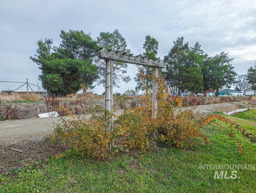 25 Freedom Dr., Ontario, Oregon 97914-0000, 3 Bedrooms, 2 Bathrooms, Residential For Sale, Price $99,000,MLS 98968438