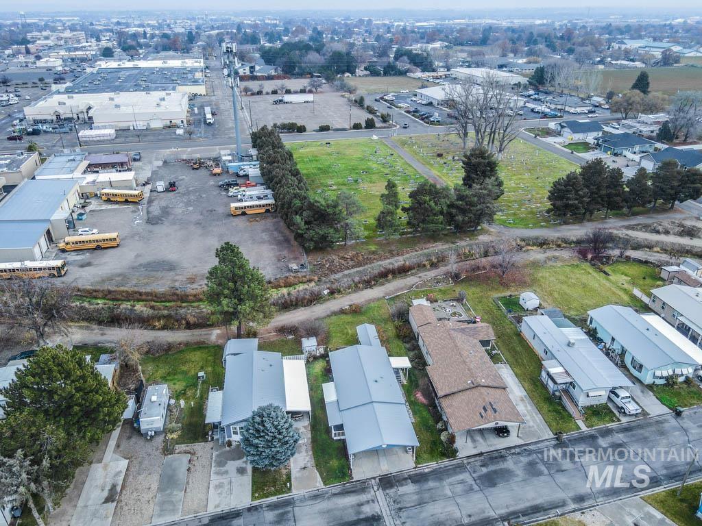 25 Freedom Dr., Ontario, Oregon 97914-0000, 3 Bedrooms, 2 Bathrooms, Residential For Sale, Price $99,000,MLS 98968438