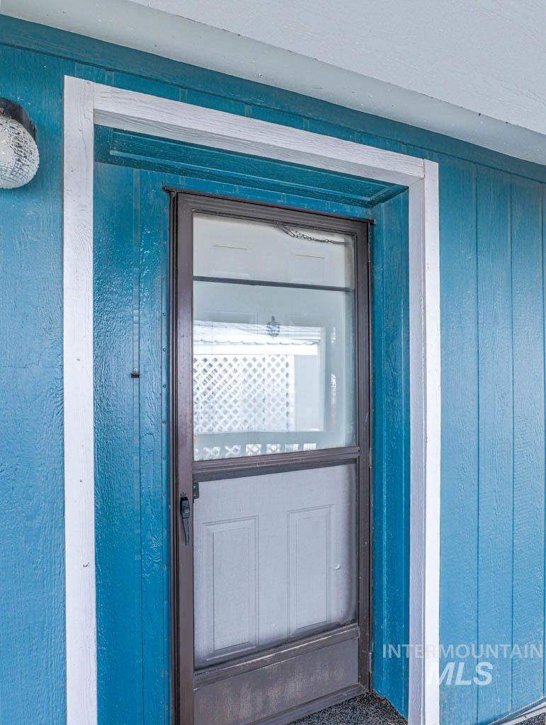 25 Freedom Dr., Ontario, Oregon 97914-0000, 3 Bedrooms, 2 Bathrooms, Residential For Sale, Price $99,000,MLS 98968438