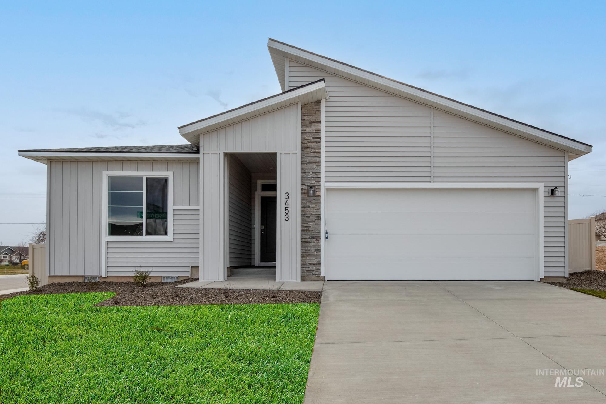 3453 E Crimson King Dr, Nampa, Idaho 83686, 4 Bedrooms, 2 Bathrooms, Residential For Sale, Price $424,990,MLS 98968439