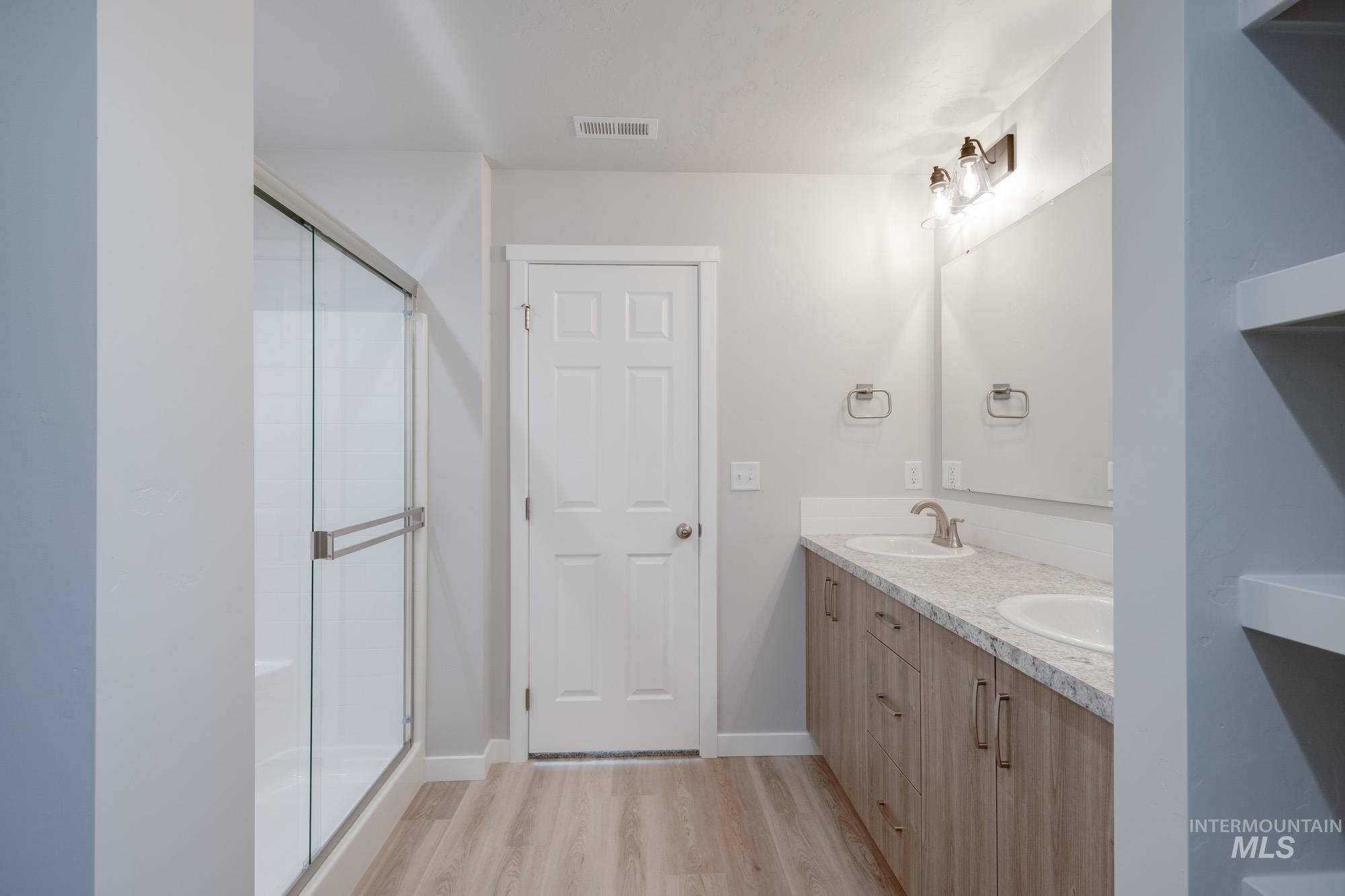 3453 E Crimson King Dr, Nampa, Idaho 83686, 4 Bedrooms, 2 Bathrooms, Residential For Sale, Price $424,990, 98968439