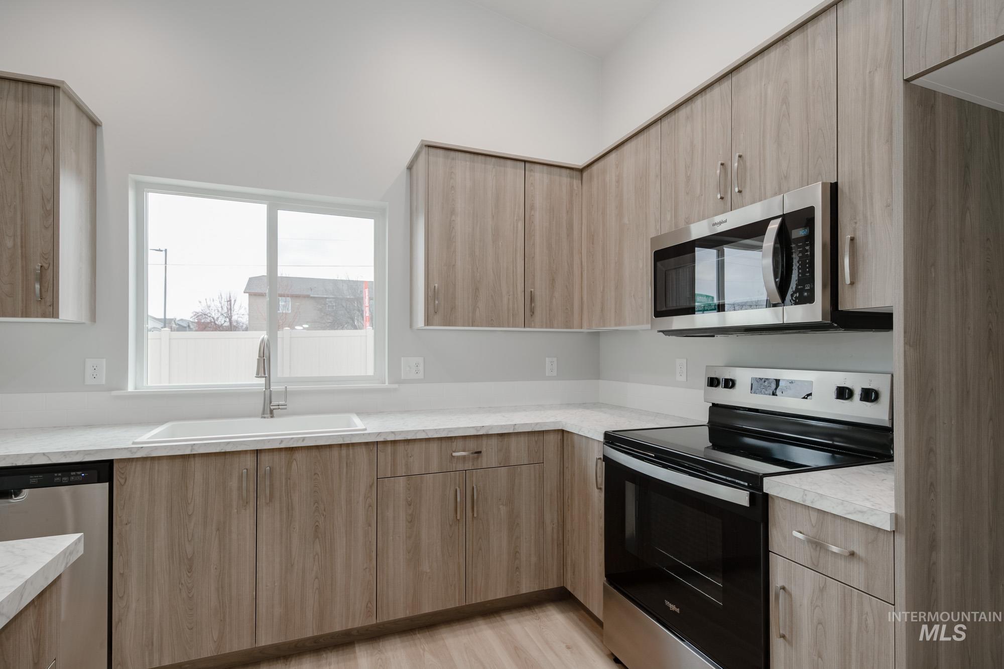 3453 E Crimson King Dr, Nampa, Idaho 83686, 4 Bedrooms, 2 Bathrooms, Residential For Sale, Price $424,990,MLS 98968439