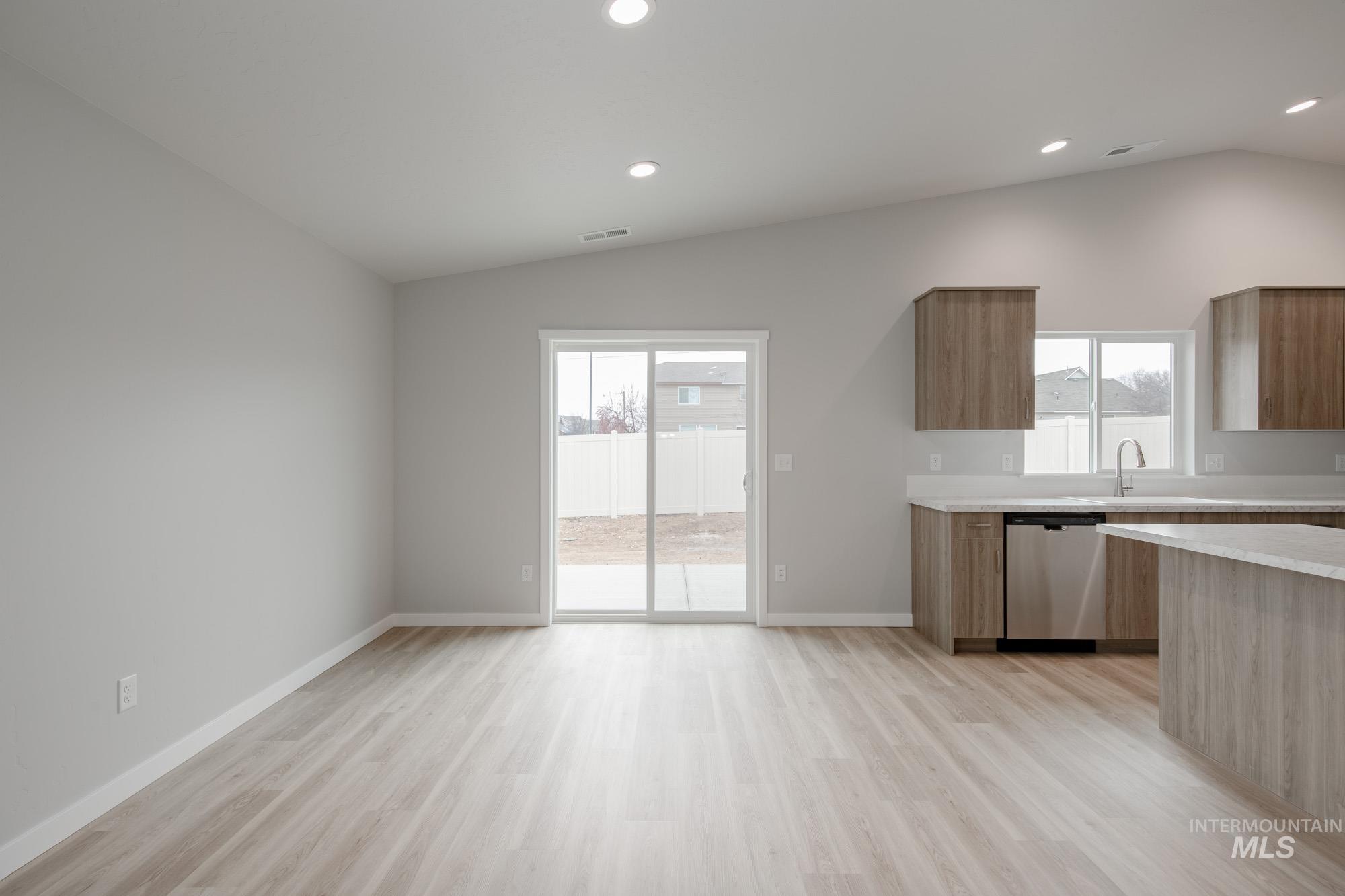 3453 E Crimson King Dr, Nampa, Idaho 83686, 4 Bedrooms, 2 Bathrooms, Residential For Sale, Price $424,990,MLS 98968439