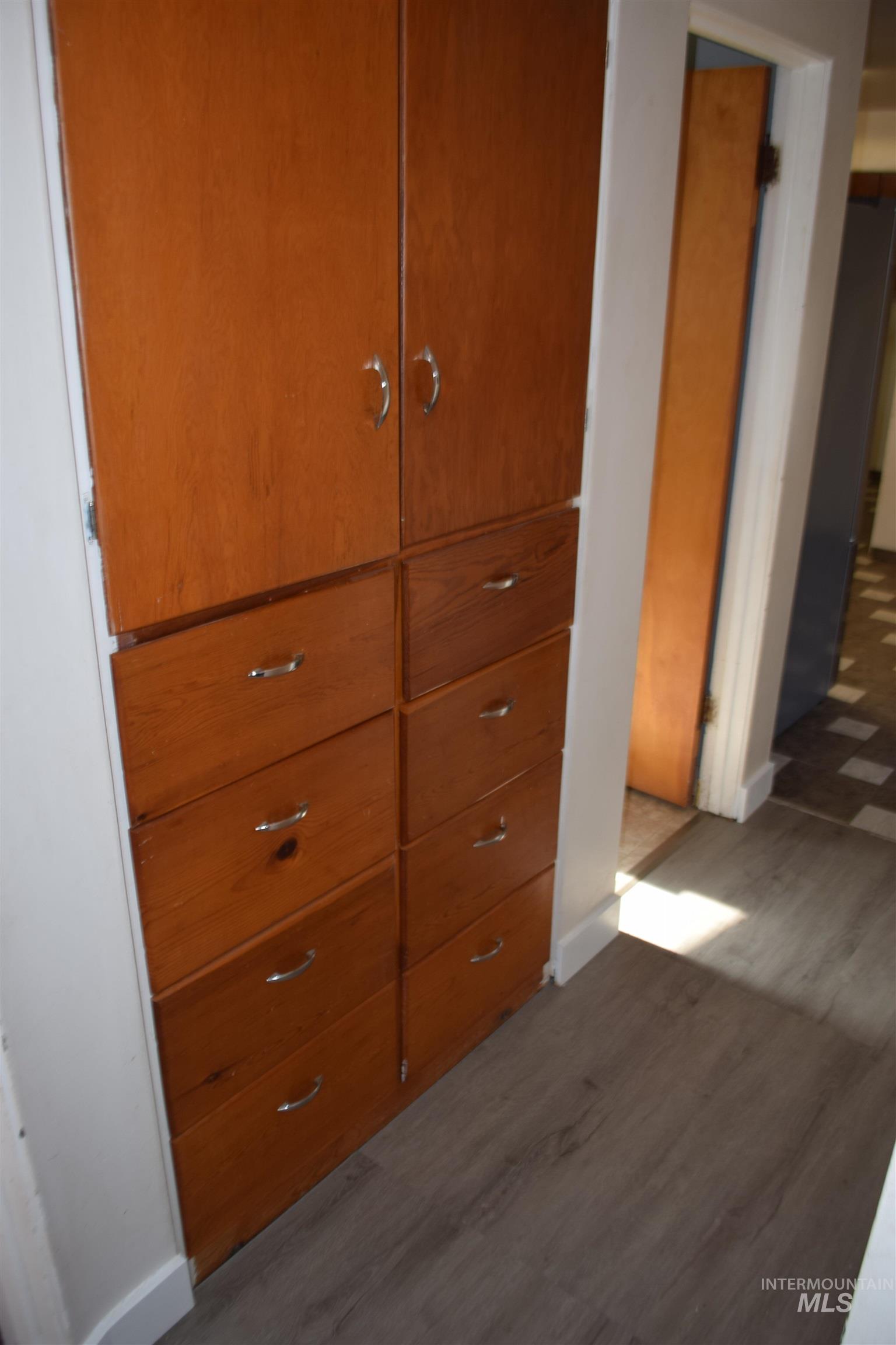 825 E Pine Ave, Meridian, Idaho 83642, 3 Bedrooms, 2 Bathrooms, Residential For Sale, Price $569,888,MLS 98968440