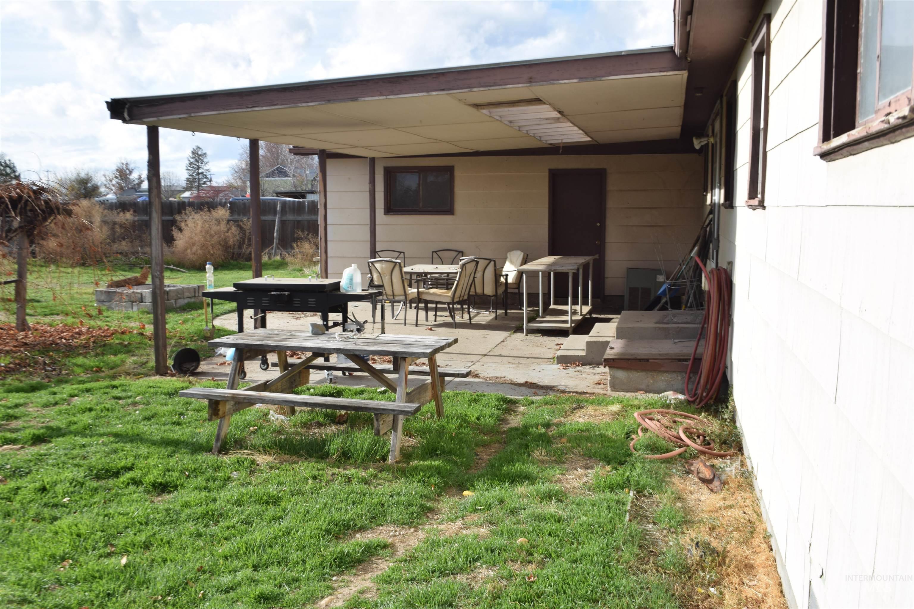 825 E Pine Ave, Meridian, Idaho 83642, 3 Bedrooms, 2 Bathrooms, Residential For Sale, Price $569,888,MLS 98968440