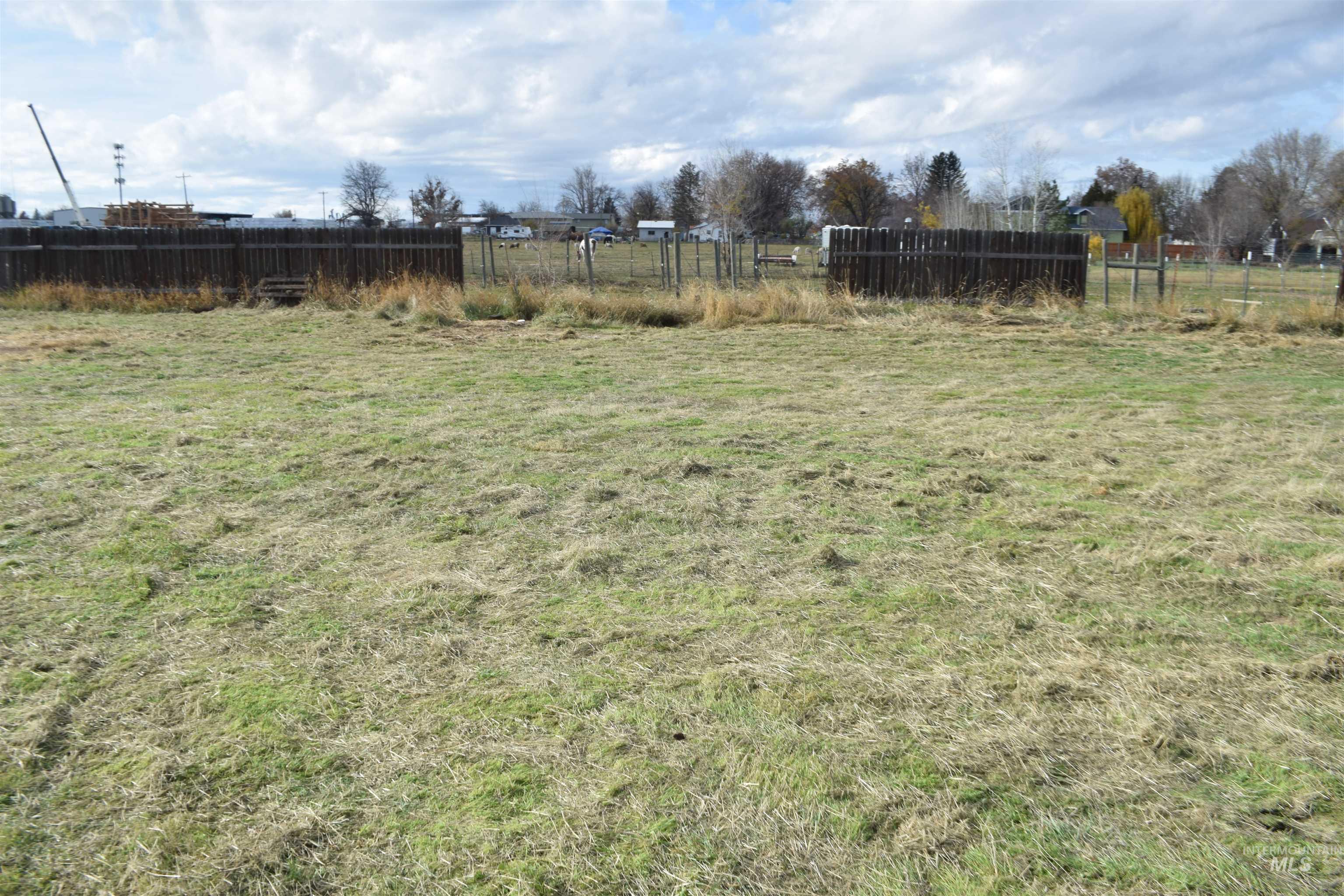 825 E Pine Ave, Meridian, Idaho 83642, 3 Bedrooms, 2 Bathrooms, Residential For Sale, Price $569,888,MLS 98968440