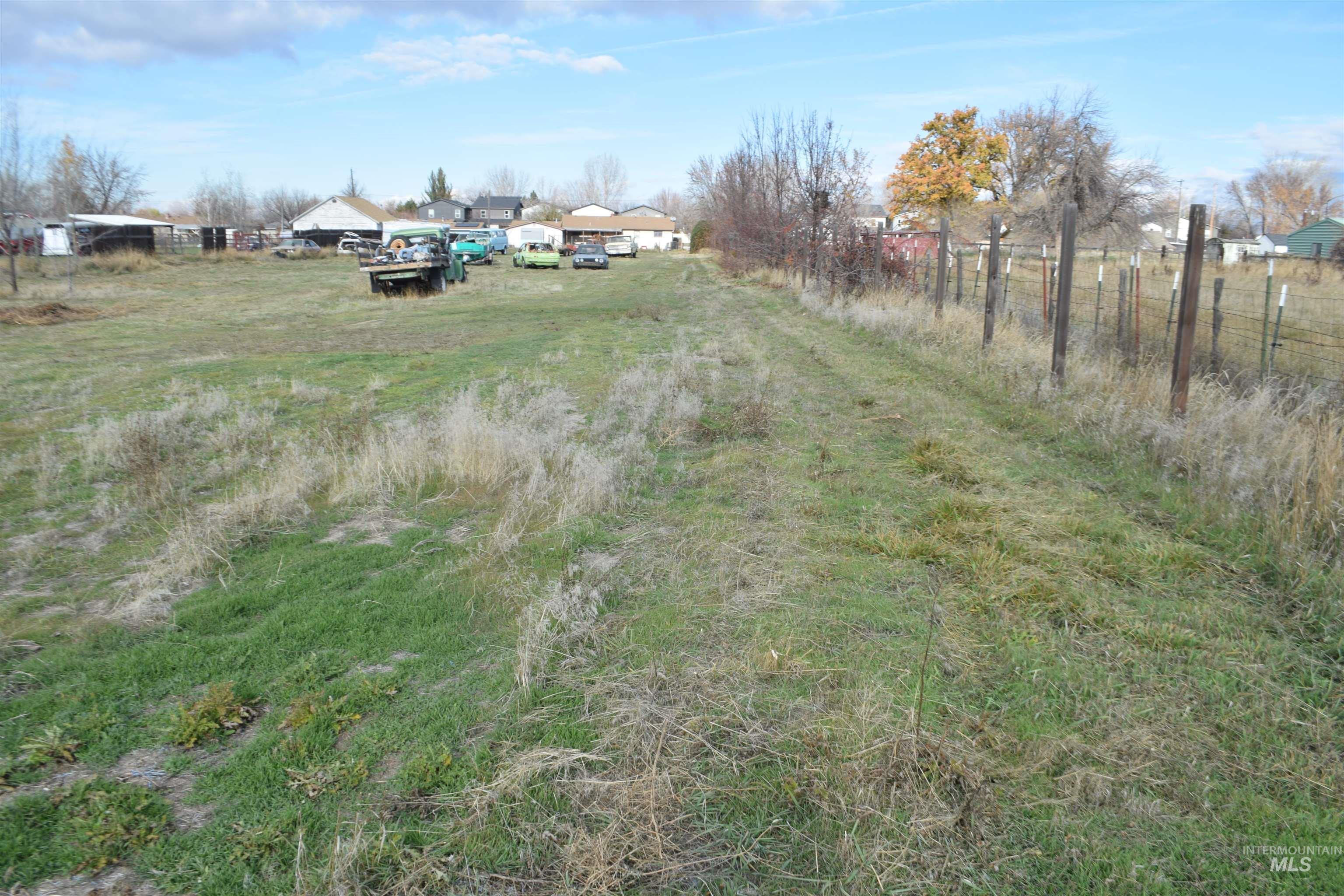 825 E Pine Ave, Meridian, Idaho 83642, 3 Bedrooms, 2 Bathrooms, Residential For Sale, Price $569,888,MLS 98968440